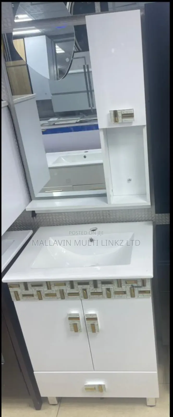 Floor Standing Cabinet Basin With Cabinet Mirrors