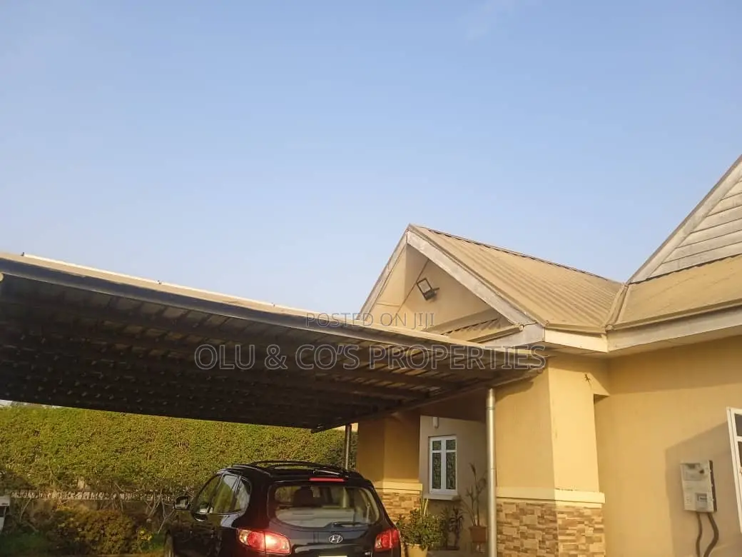 3bdrm Bungalow in Von Garden City, Lugbe District for rent