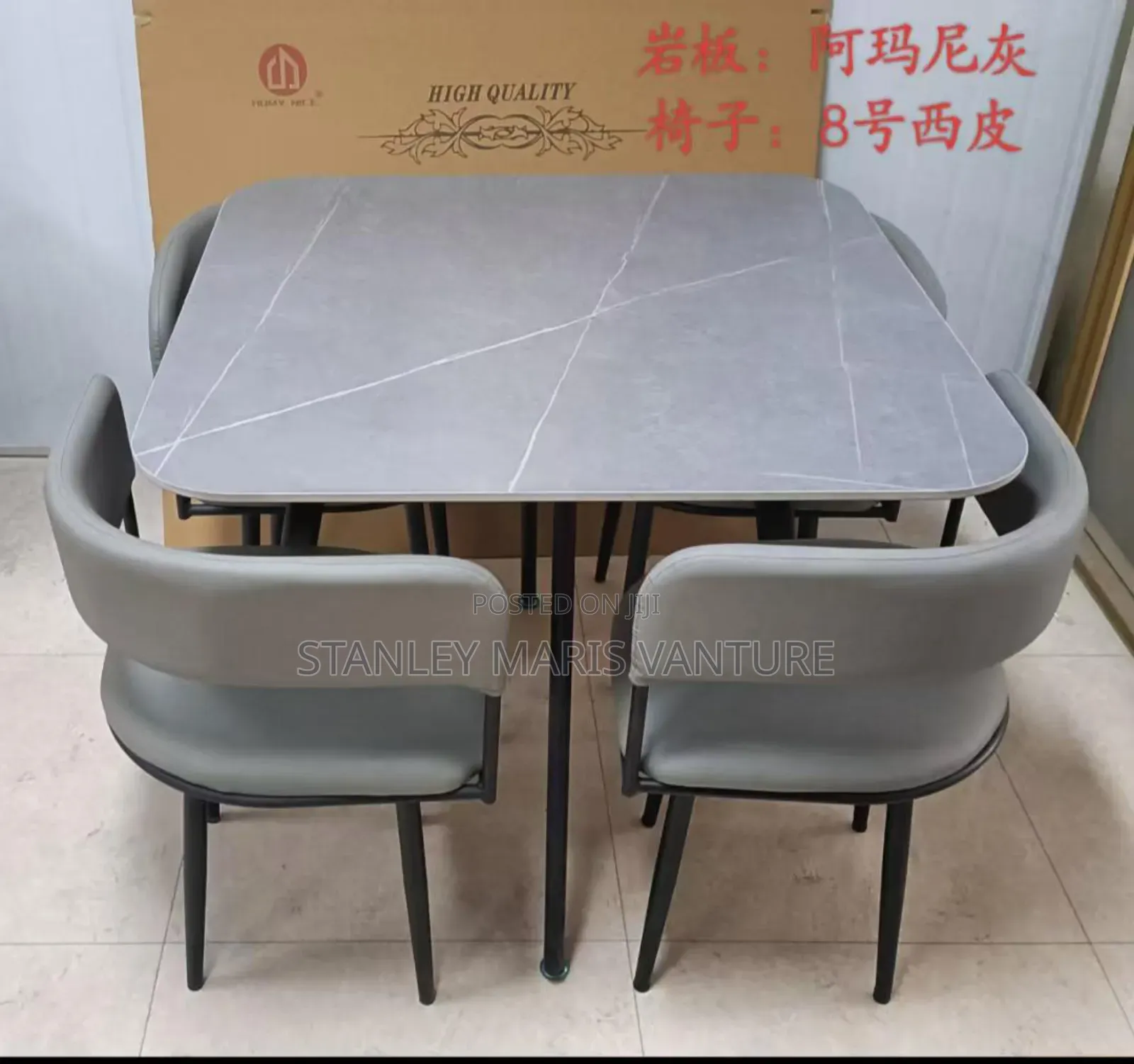 High Quality Dining Table With Four Leather Chairs