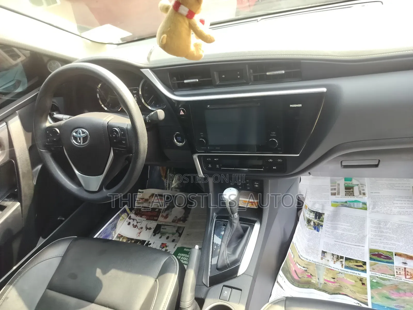 Toyota Corolla XLE (1.8L 4cyl 2A) 2018 Blue