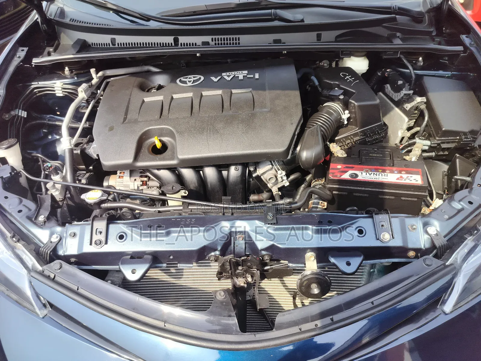 Toyota Corolla XLE (1.8L 4cyl 2A) 2018 Blue