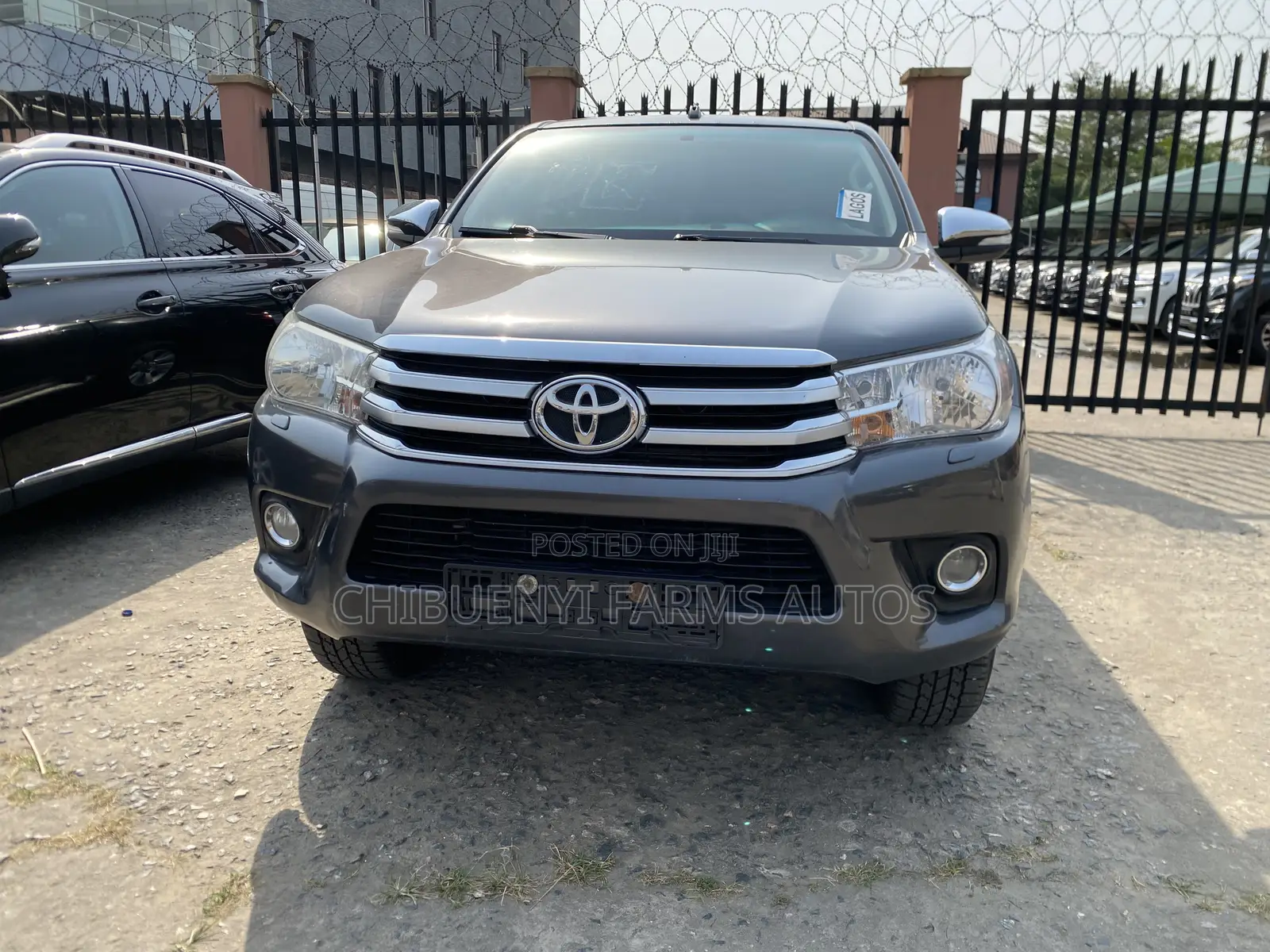 Toyota Hilux SR5 4x4 2017 Gray