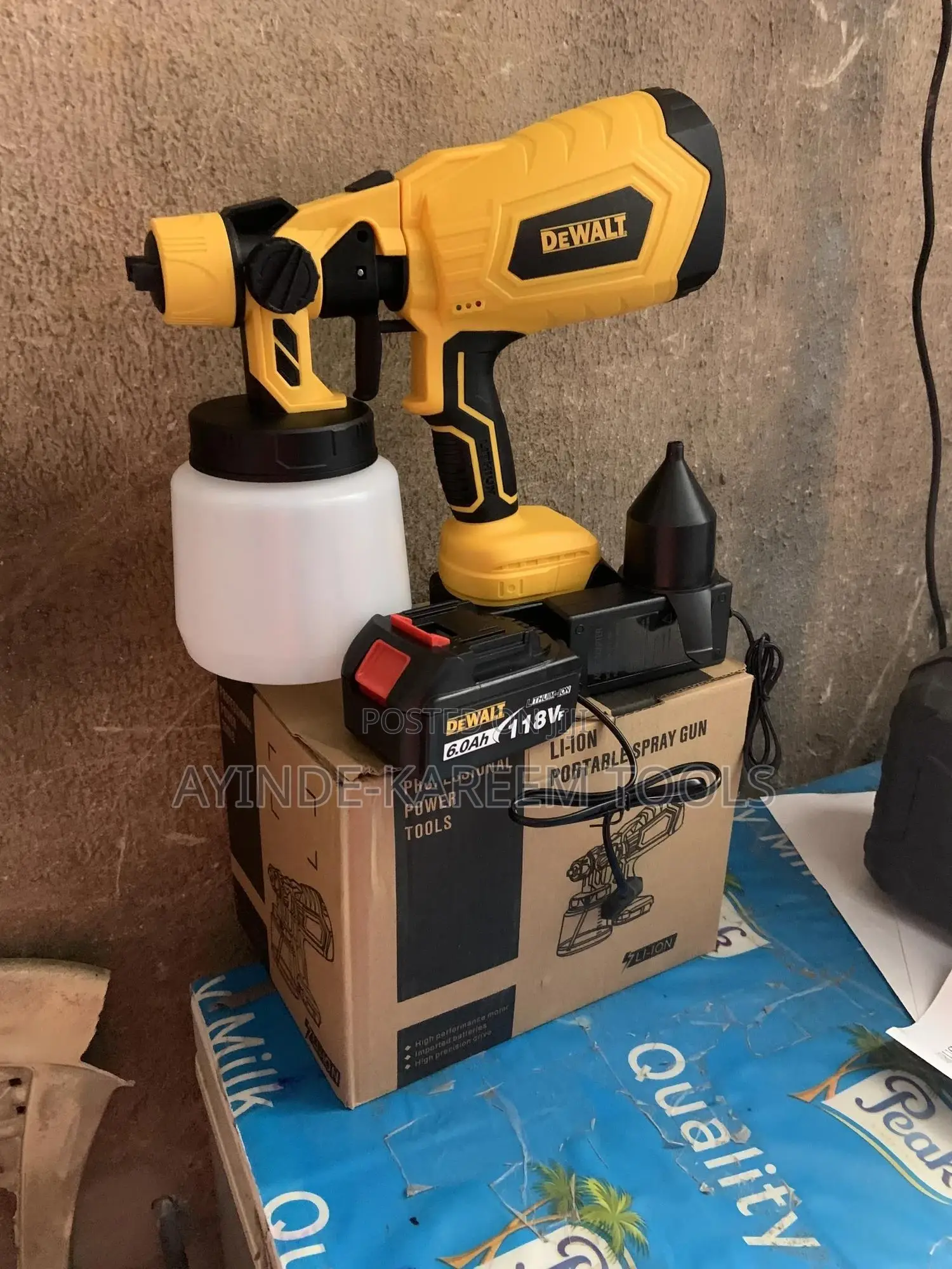 Dewalt Cordless Portable Spraying Gun Li-Ion(118v)(6.0ah)