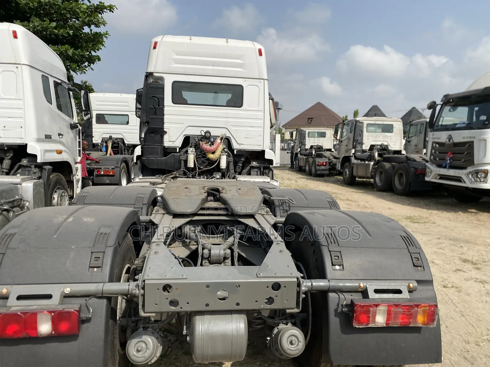Howo N7g-430, Tractor Head