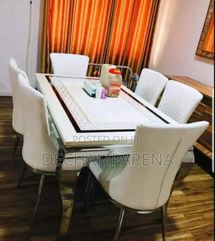 Center Base 6 Sitter Dinning