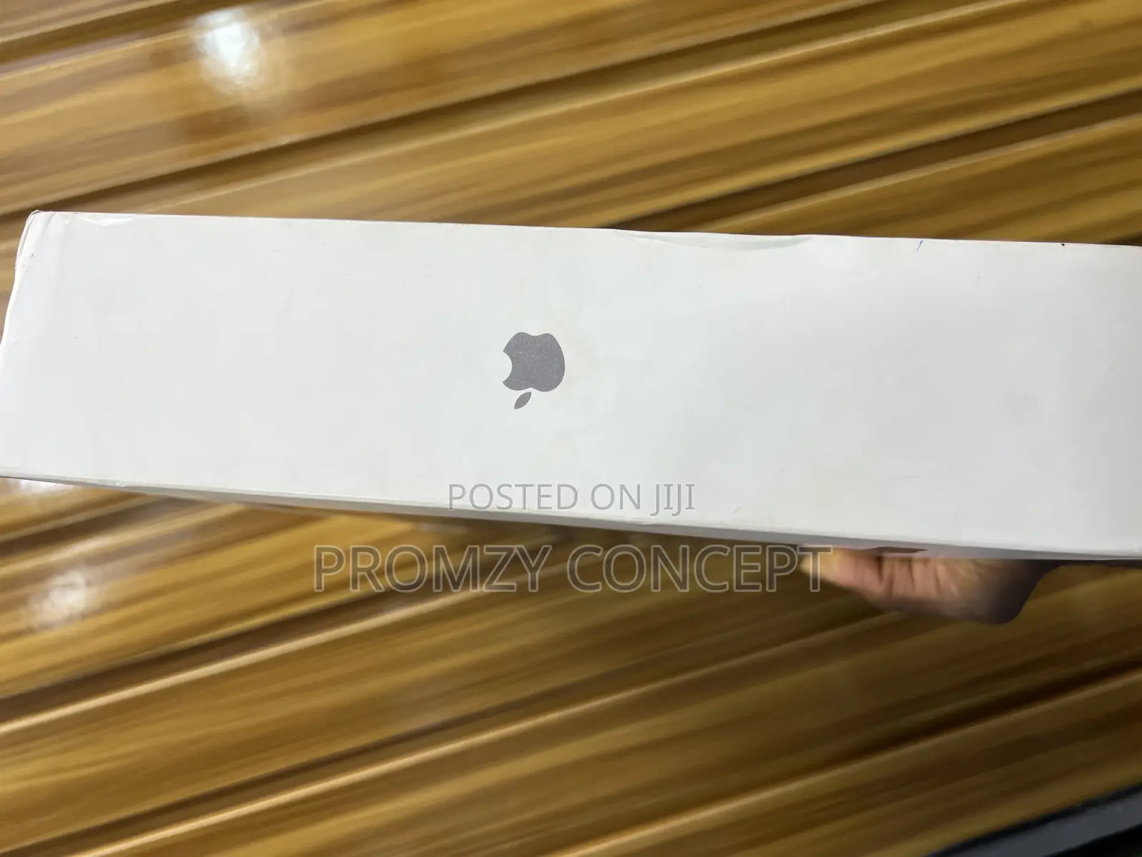 New Laptop Apple MacBook Pro 2024 M4 Max 14-Inch 36GB SSD 1T