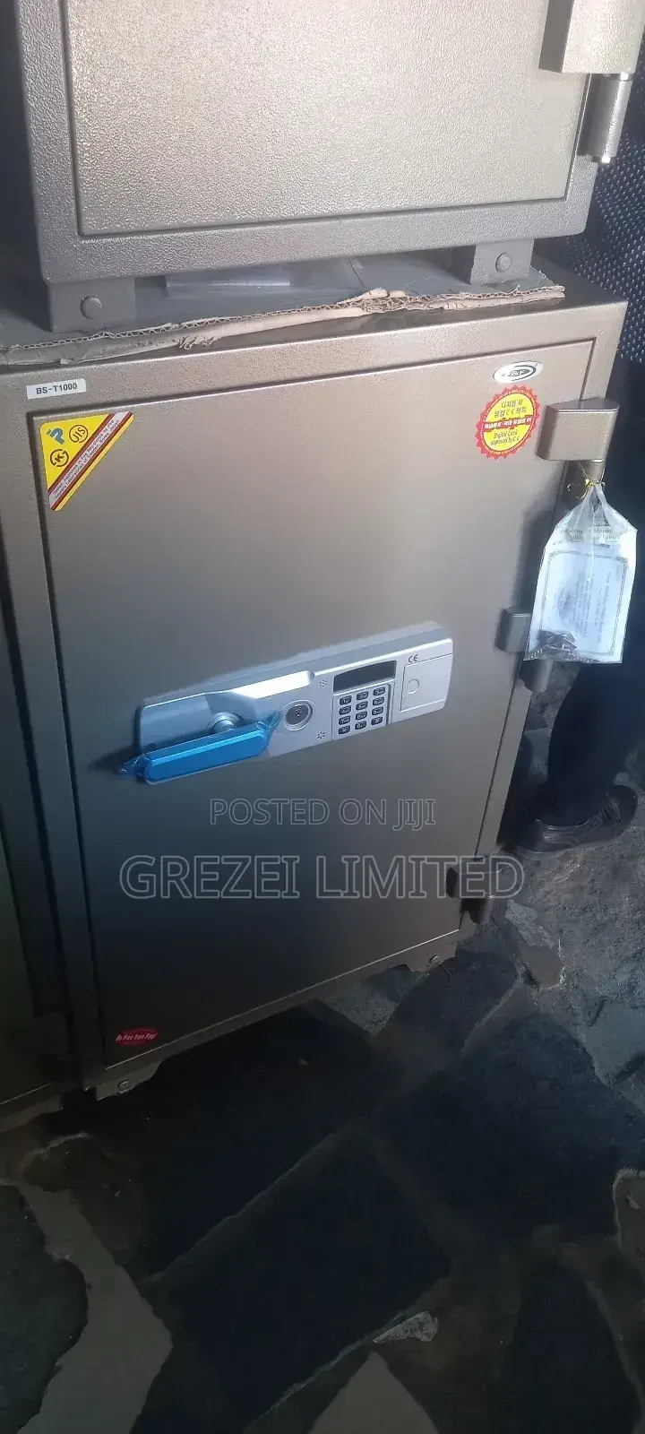 F F Fire Proof Safe