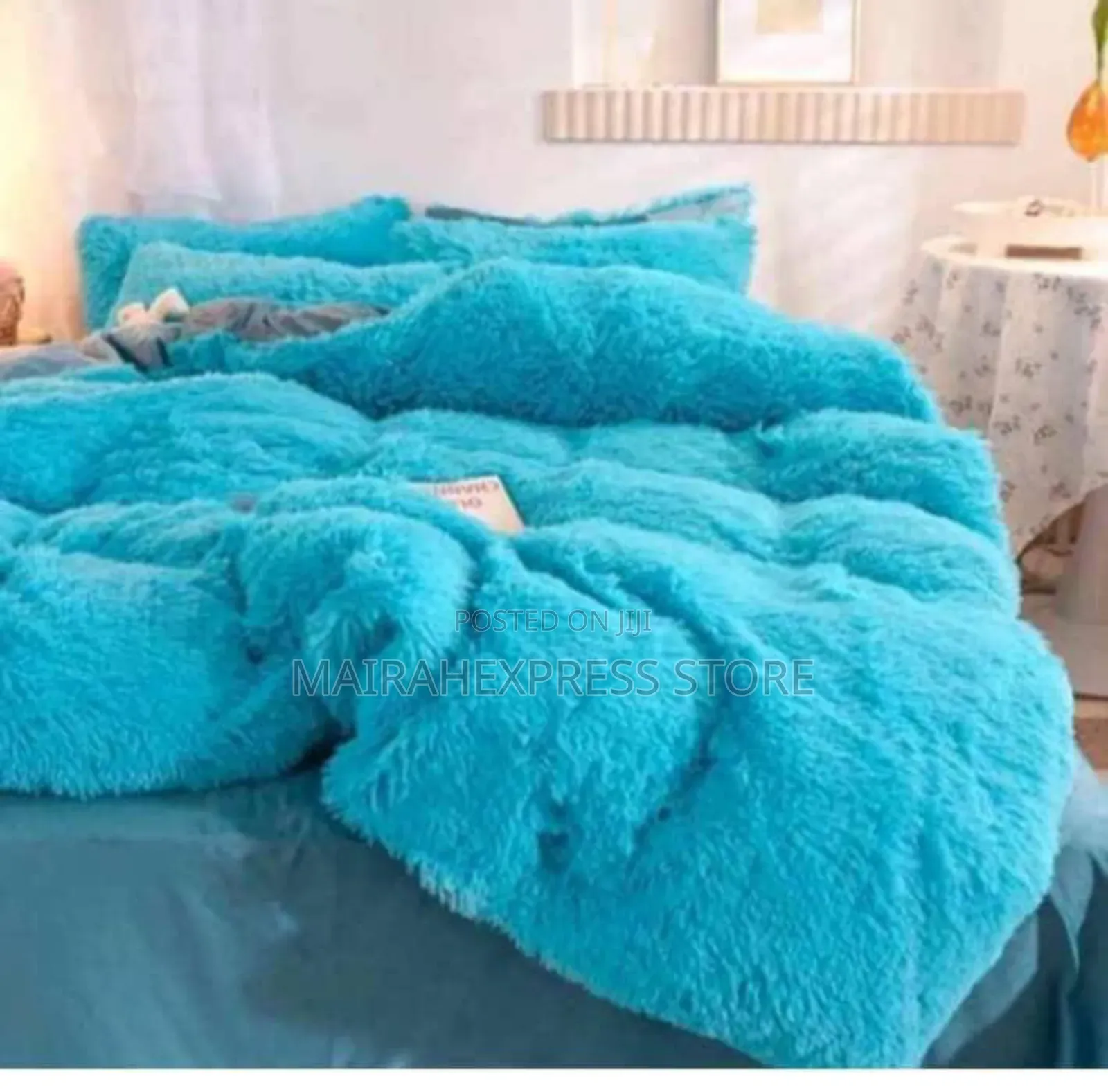 Hairy Duvet Set and Bedsheets With 4 Pillowcase