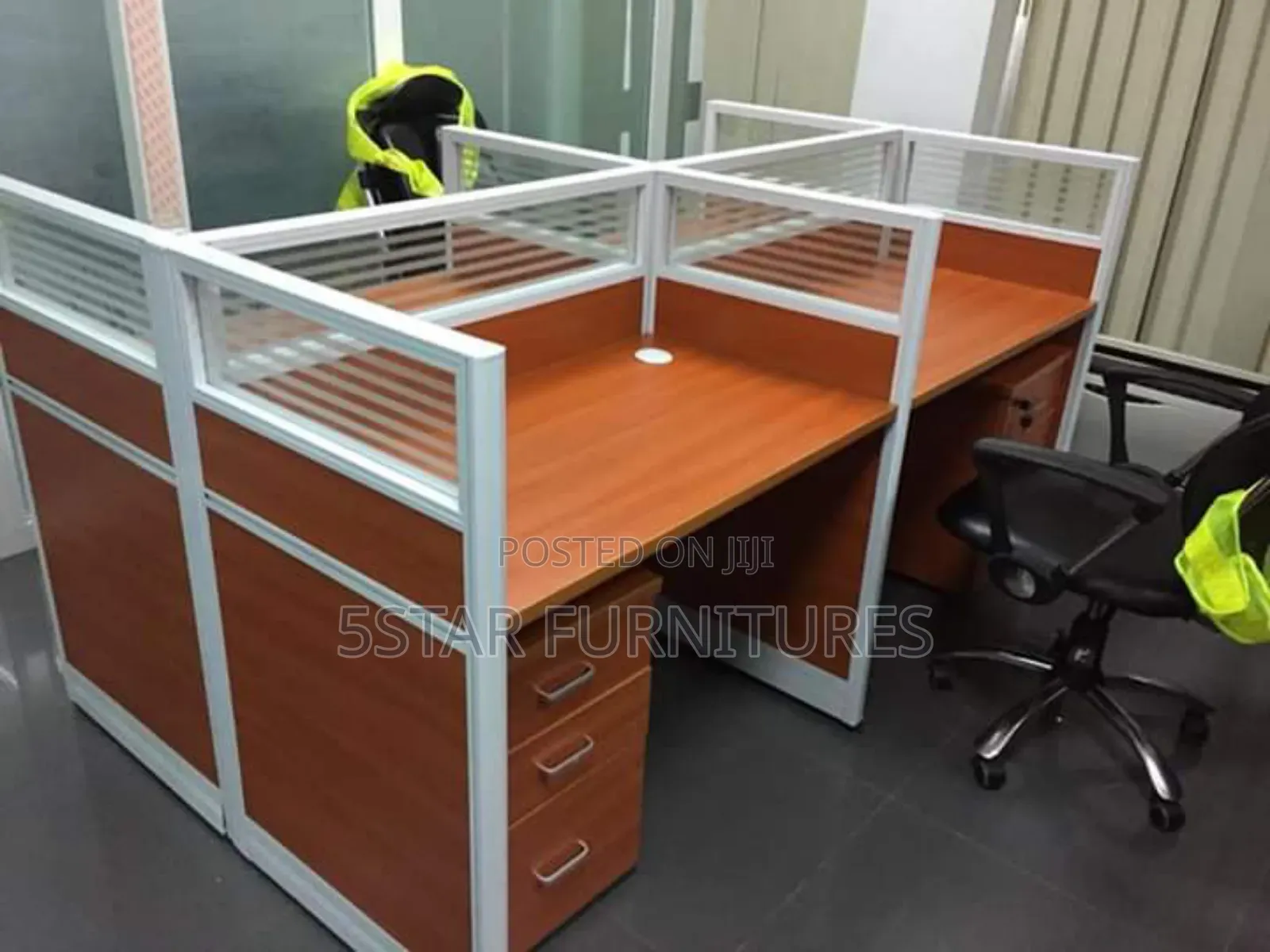 New Modern Office Workstation by 4