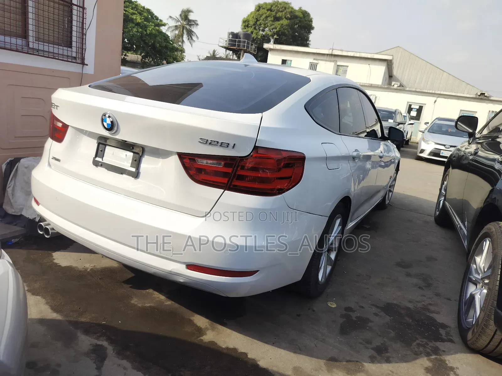BMW 323i 2015 White