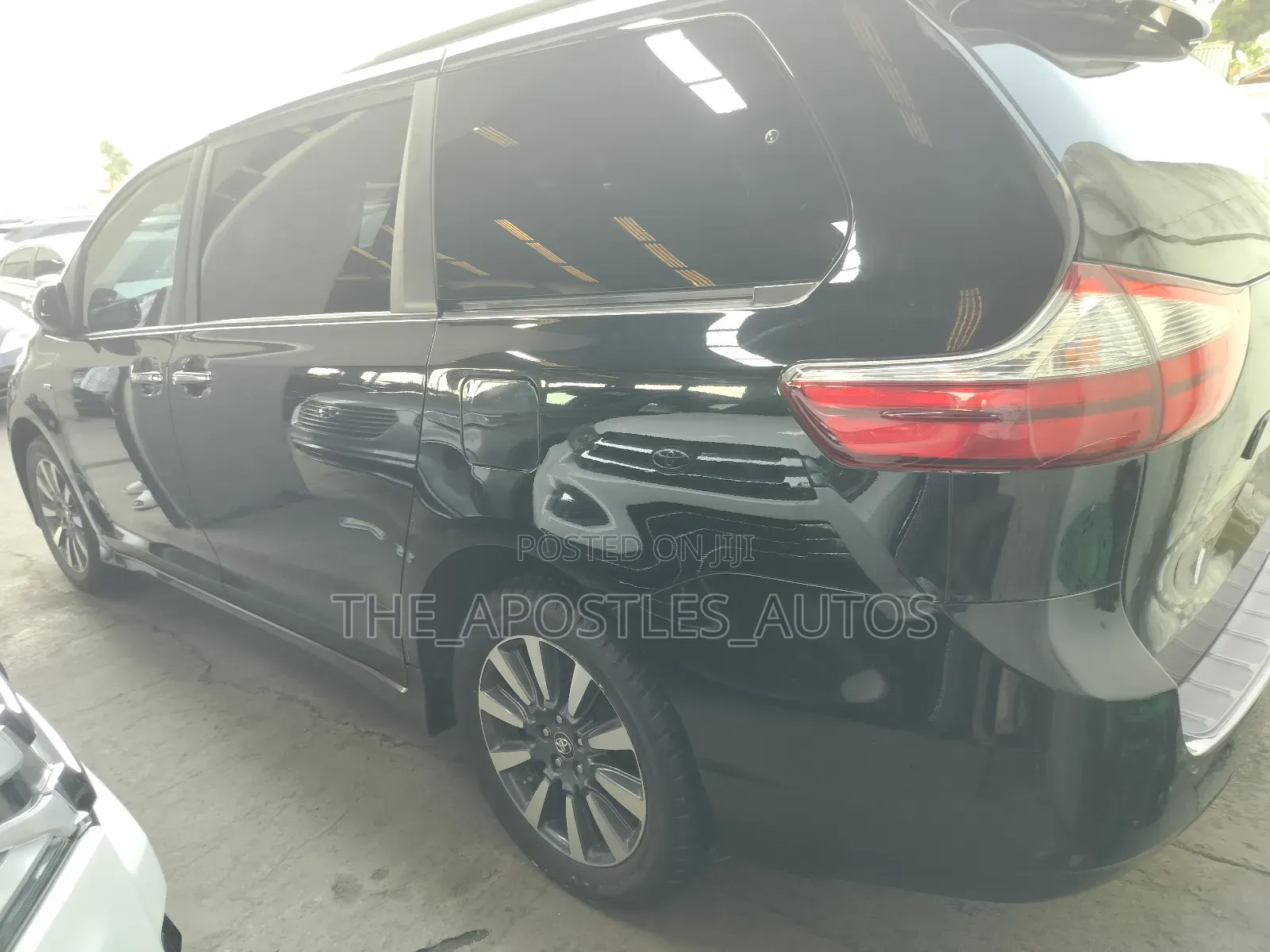 Toyota Sienna Limited (3.5L 6cyl 8A) 2018 Black