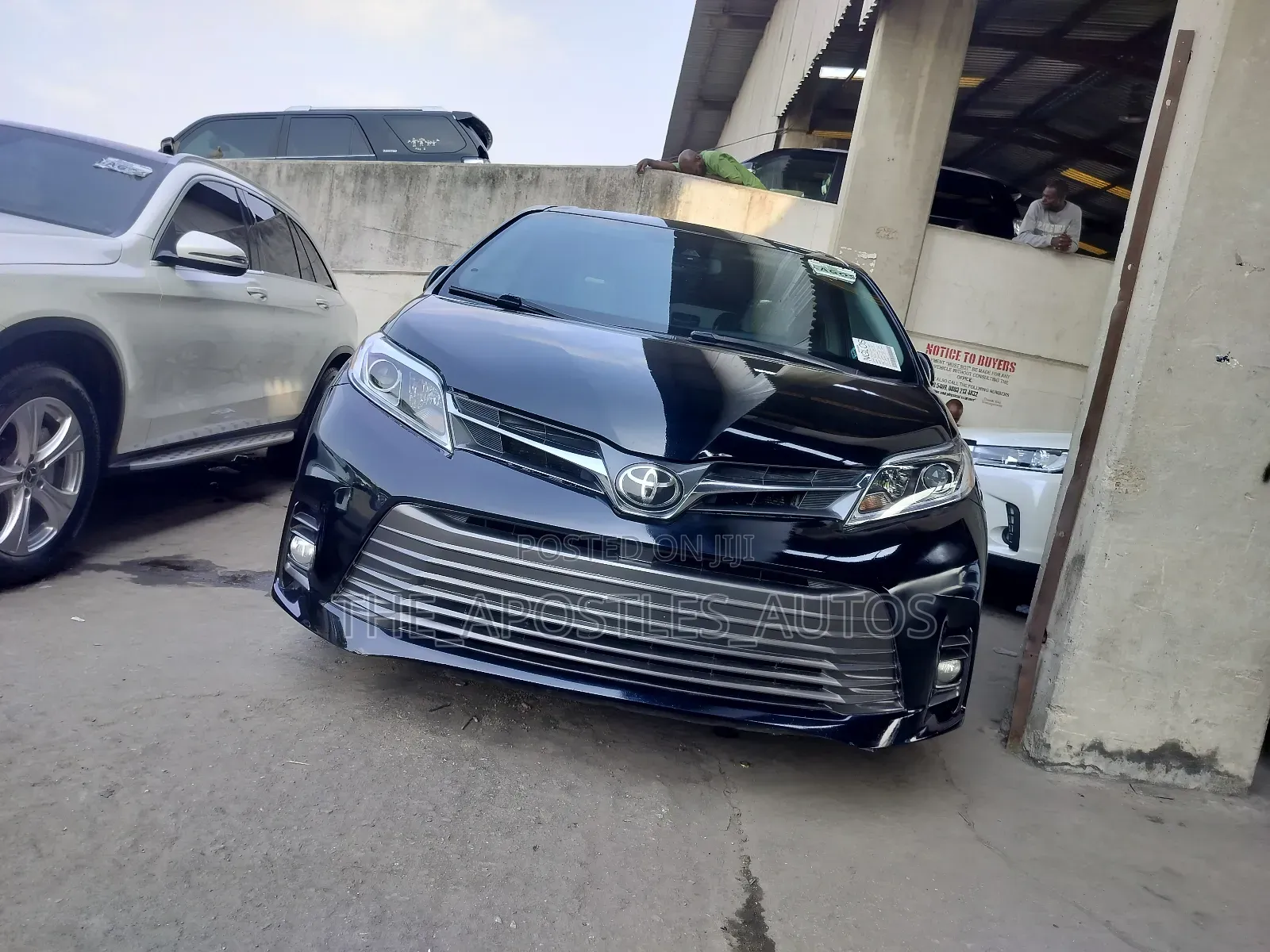 Toyota Sienna Limited (3.5L 6cyl 8A) 2018 Black