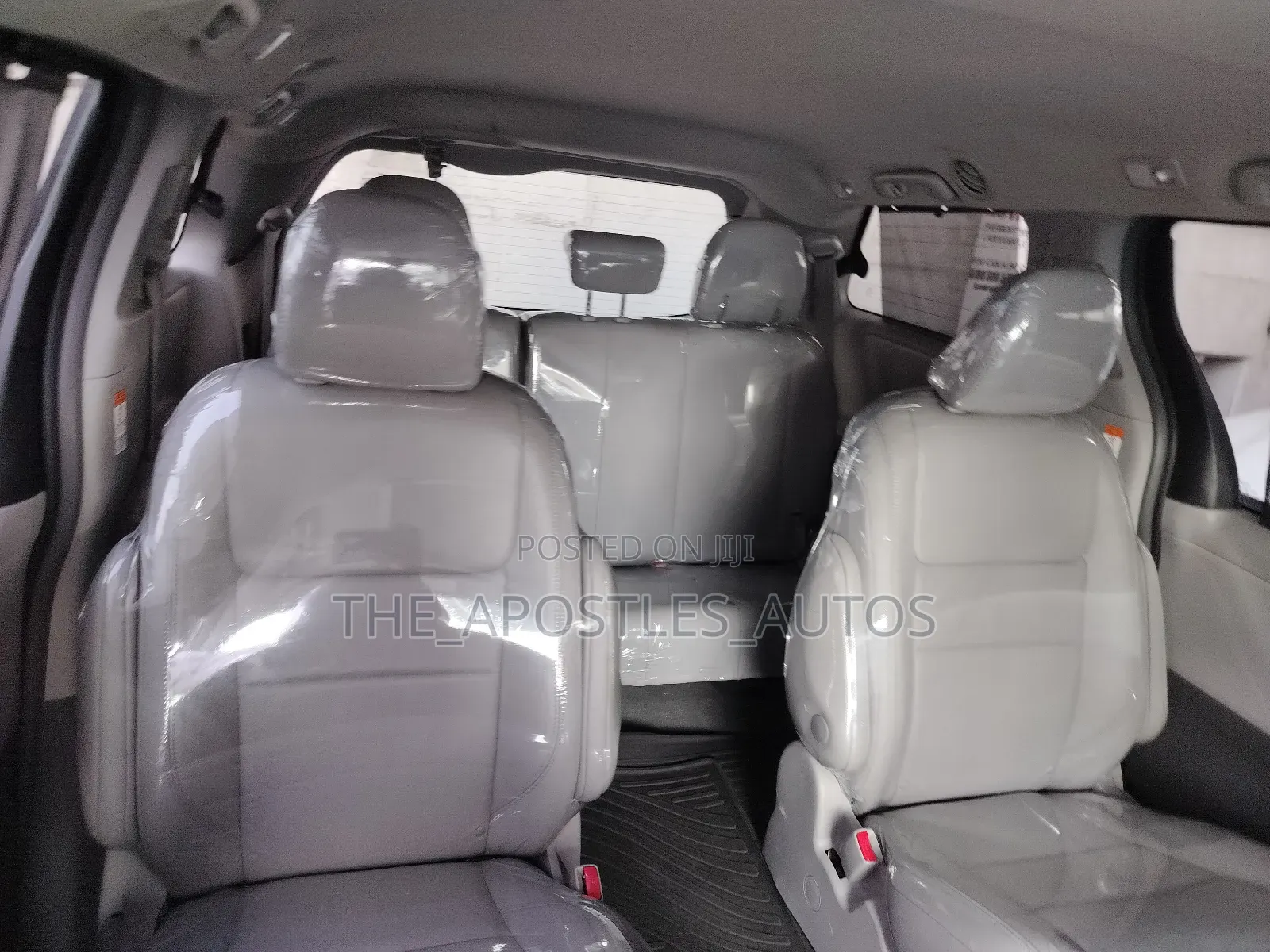 Toyota Sienna XLE AWD (3.5L 6cyl 8A) 2018 Black