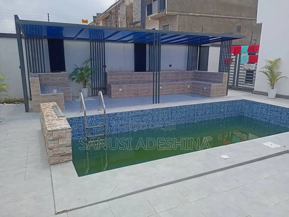 6bdrm Duplex in Guzape Abuja for sale