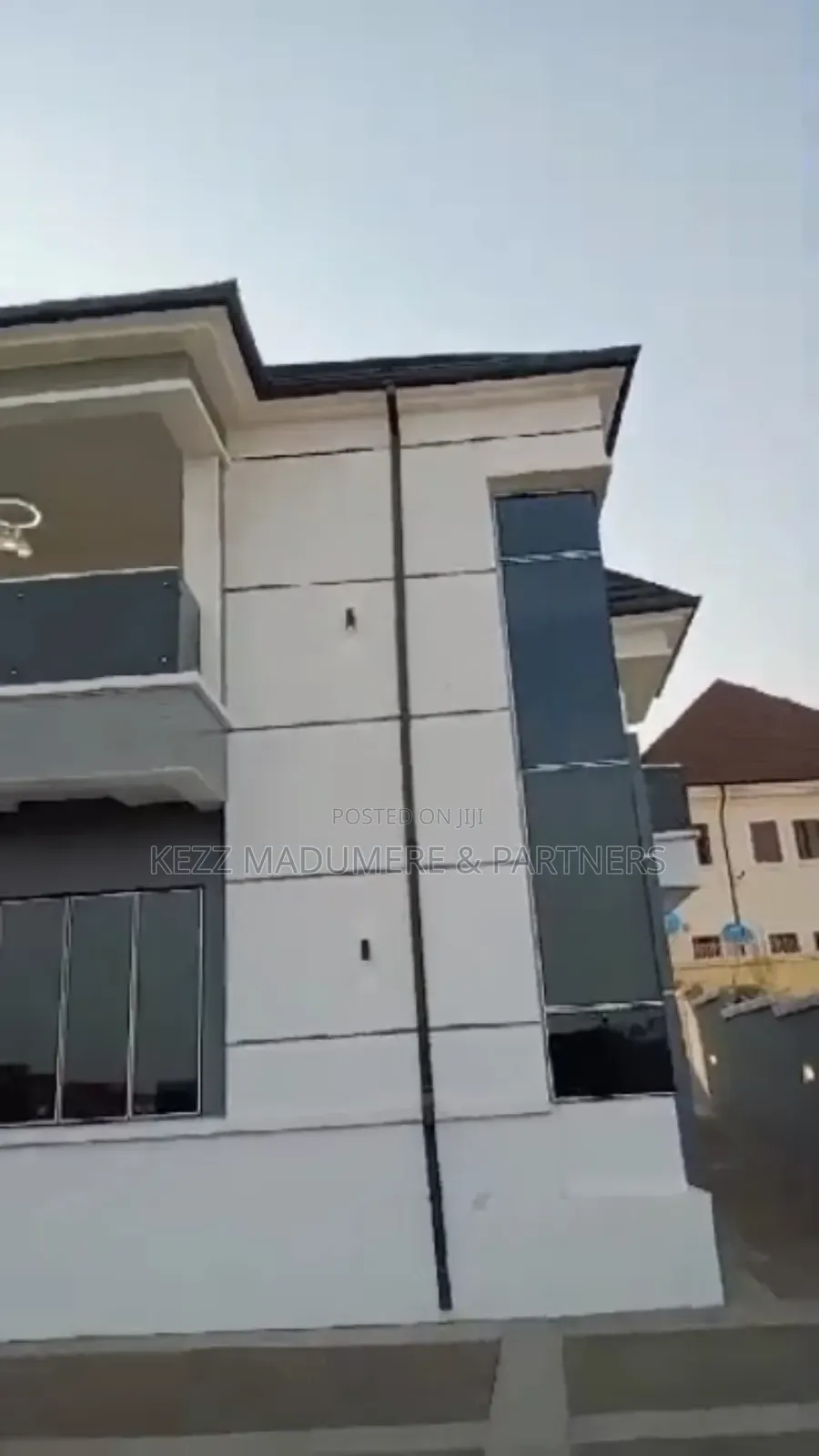 4bdrm Duplex in Golf Estate Annex , for sale