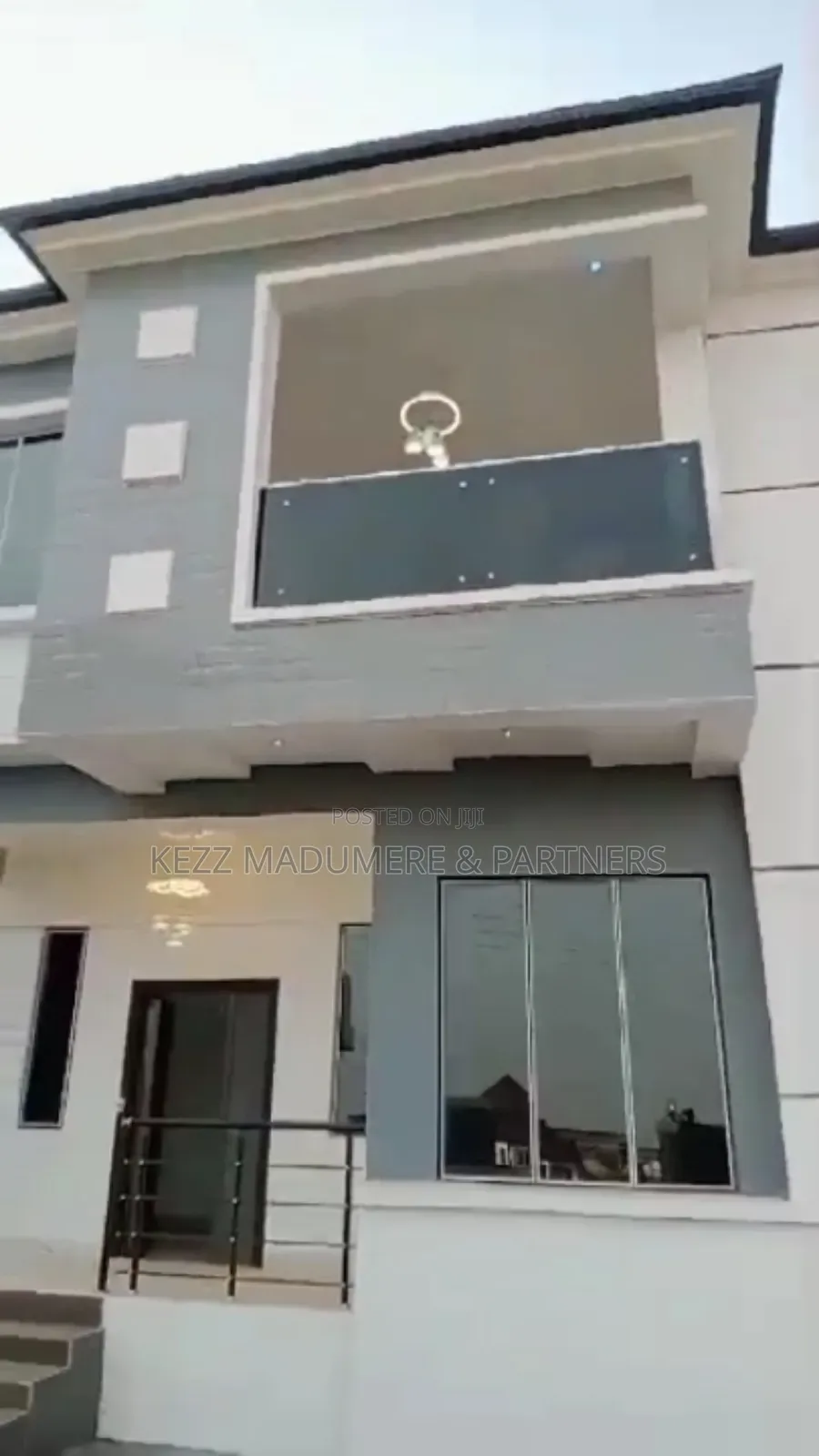 4bdrm Duplex in Golf Estate Annex , for sale