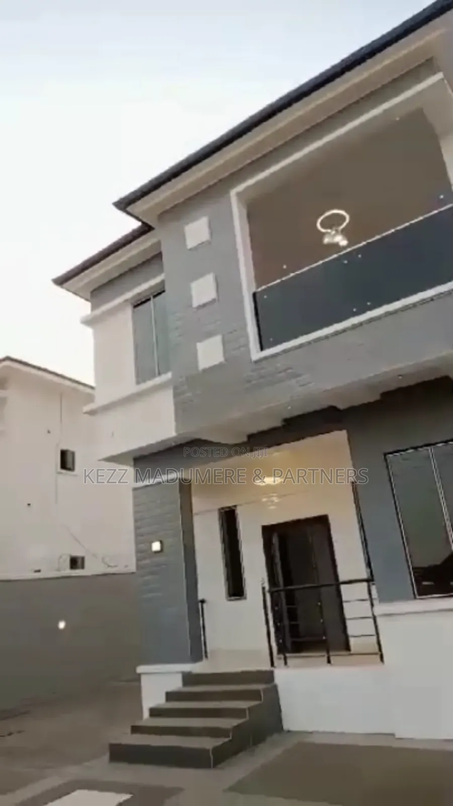 4bdrm Duplex in Golf Estate Annex , for sale