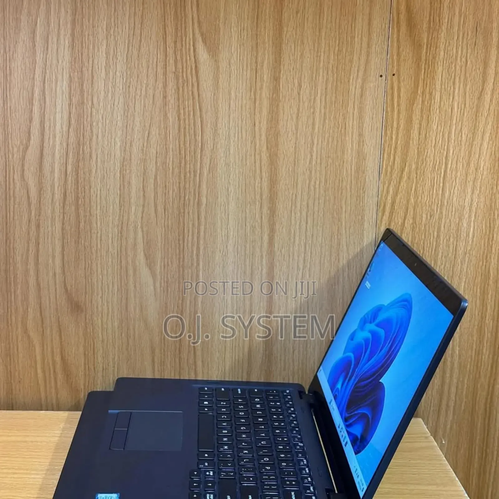 Laptop Dell Latitude 5300 16GB Intel Core I7 SSD 256GB