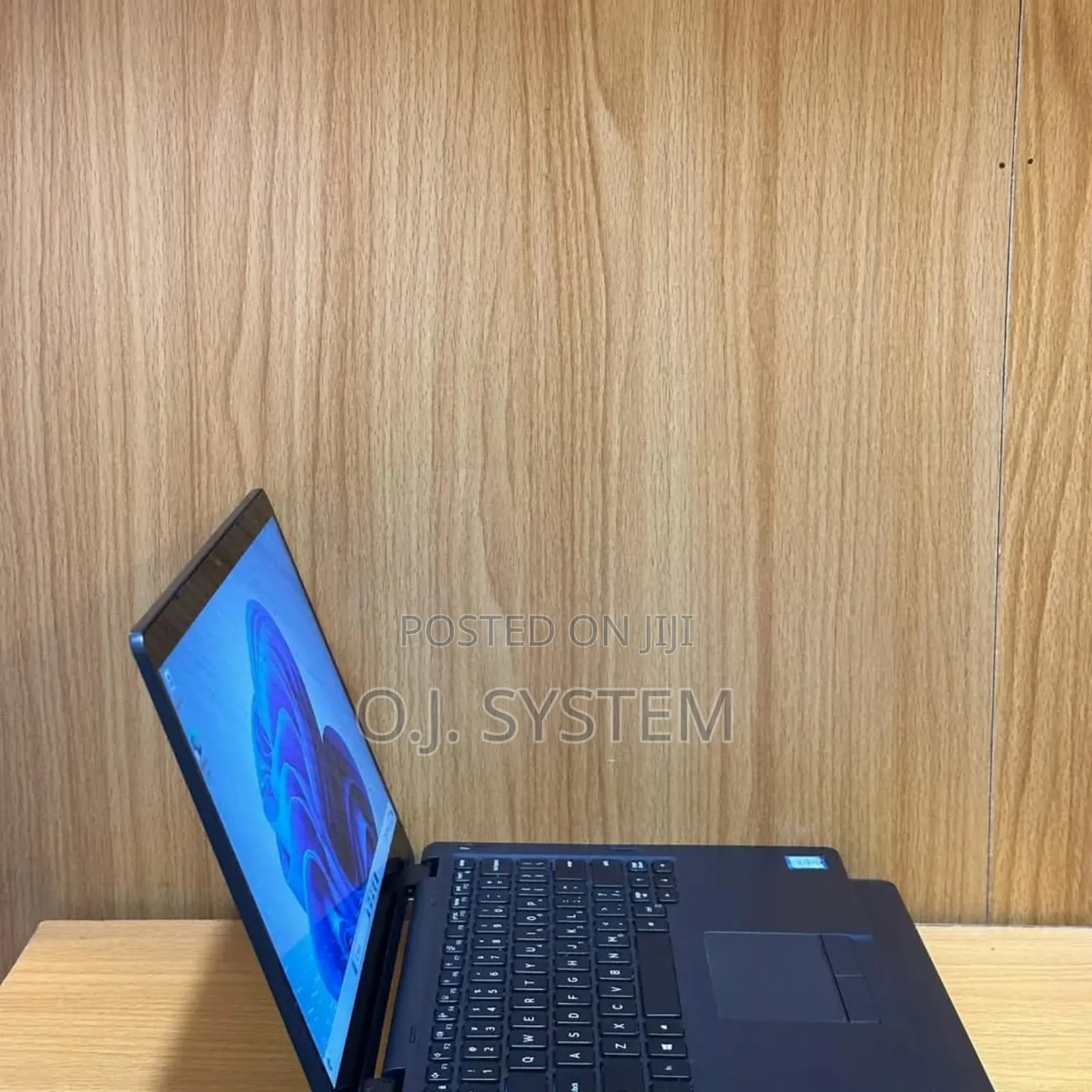 Laptop Dell Latitude 5300 16GB Intel Core I7 SSD 256GB