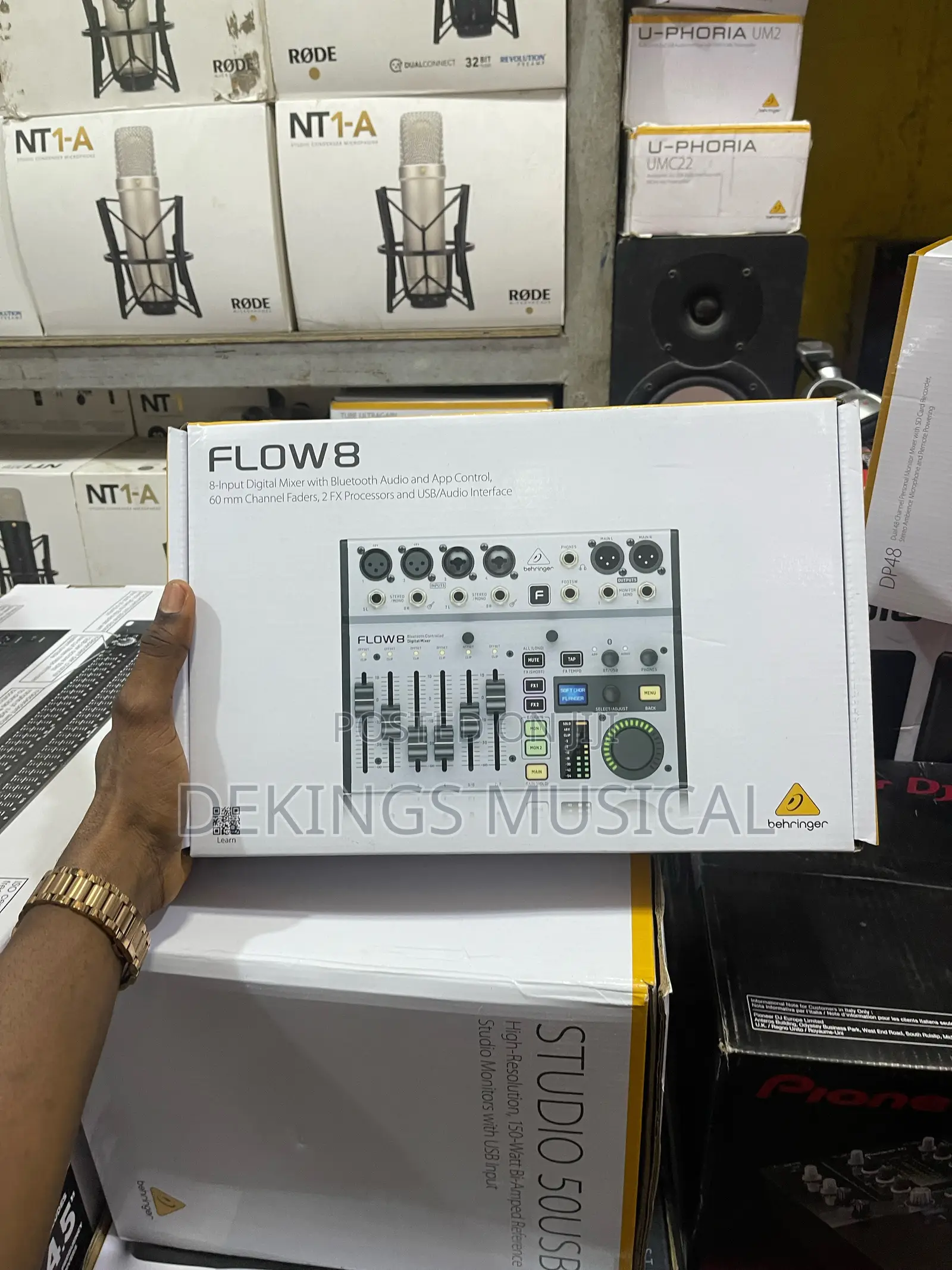 Behringer FLOW 8 8-Input Digital Mixer With Bluetooth