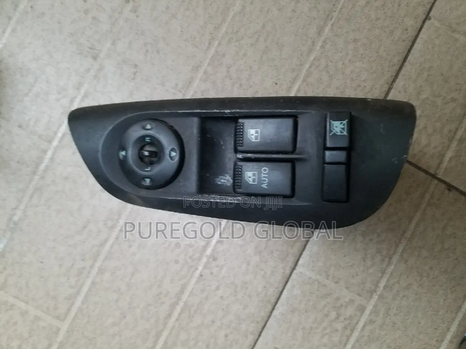 Hyundai Tiburon Glass Control Button