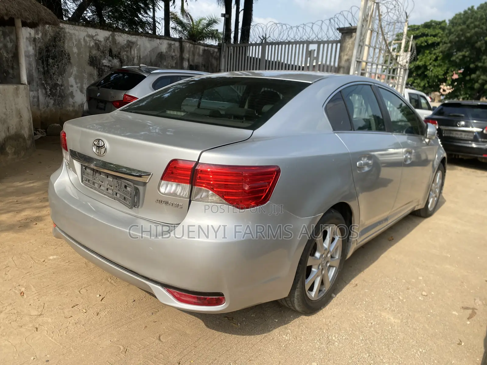 Toyota Avensis 2014 Silver