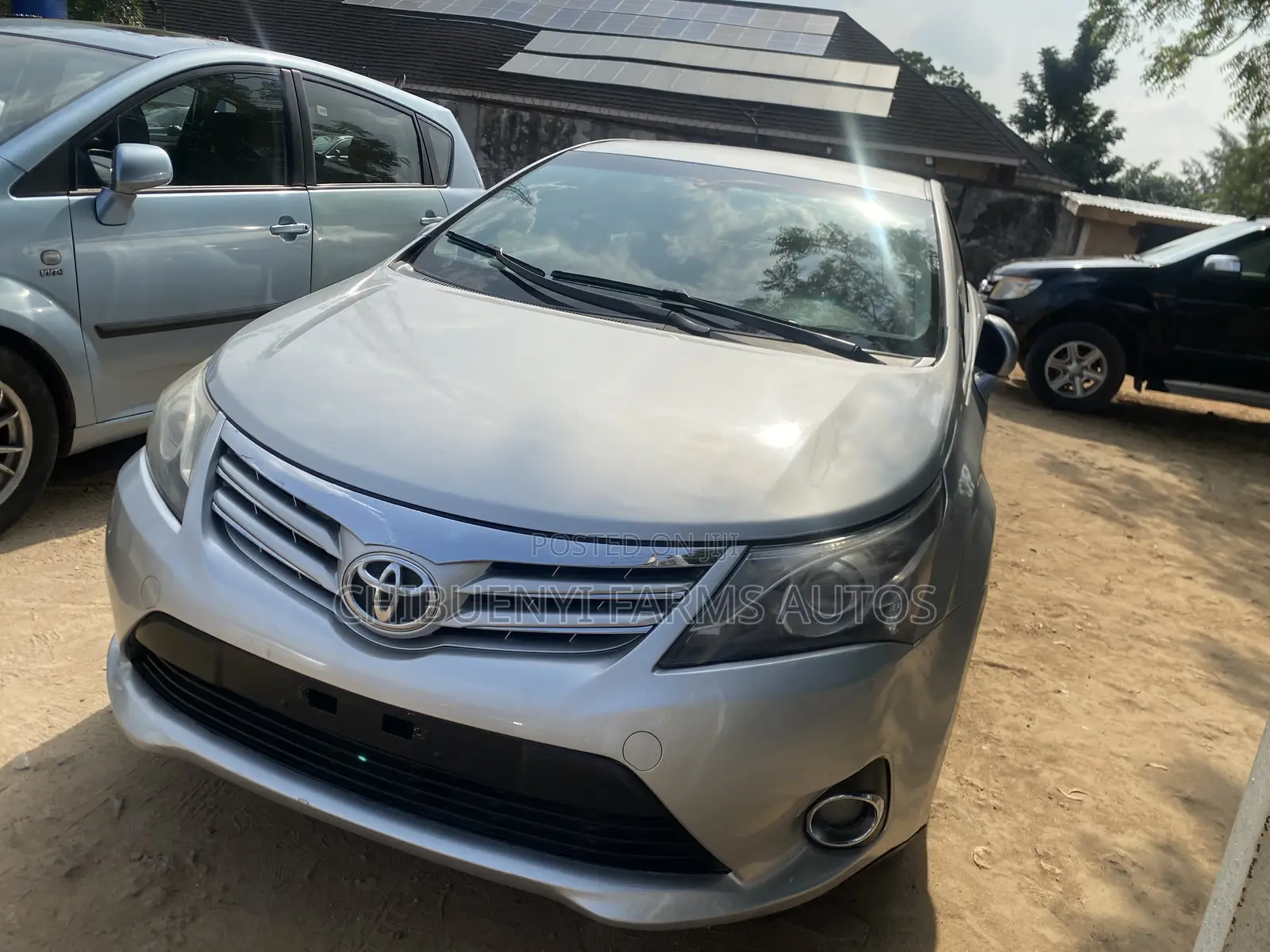 Toyota Avensis 2014 Silver