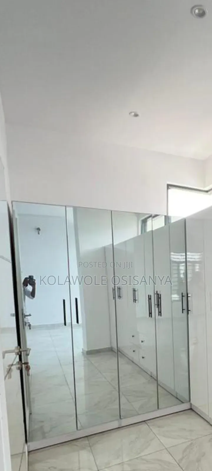5bdrm Duplex in Ikota for sale