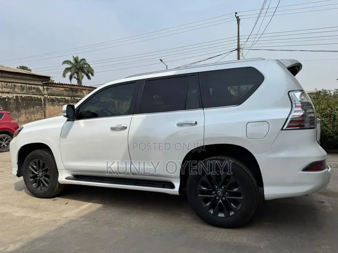 Lexus GX 460 2021 White