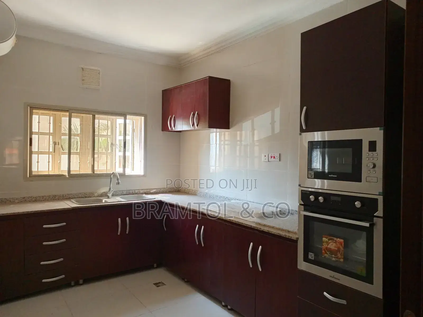 4bdrm Townhouse / Terrace in Maitama for rent
