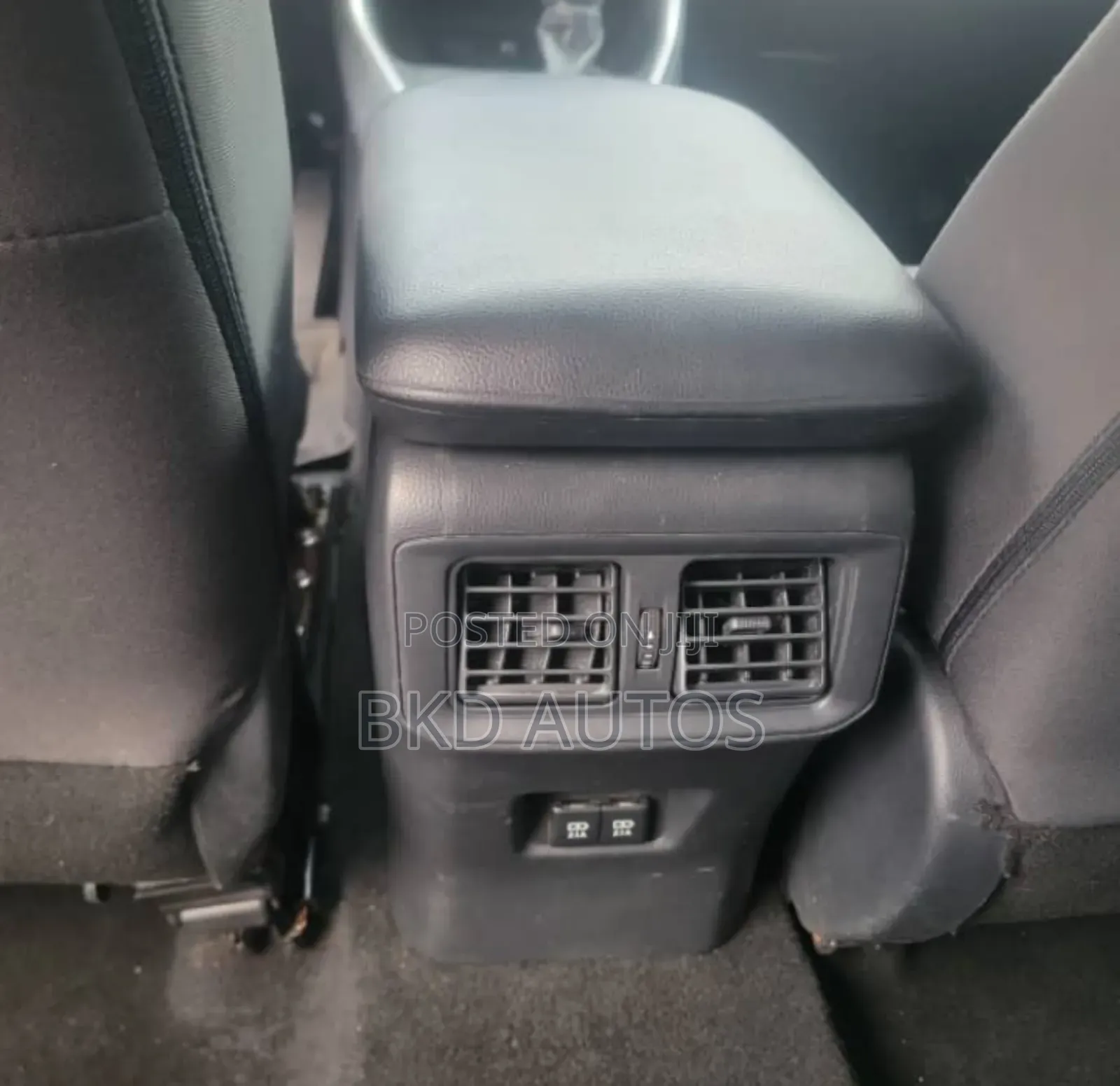 Toyota RAV4 XLE AWD 2020 Red