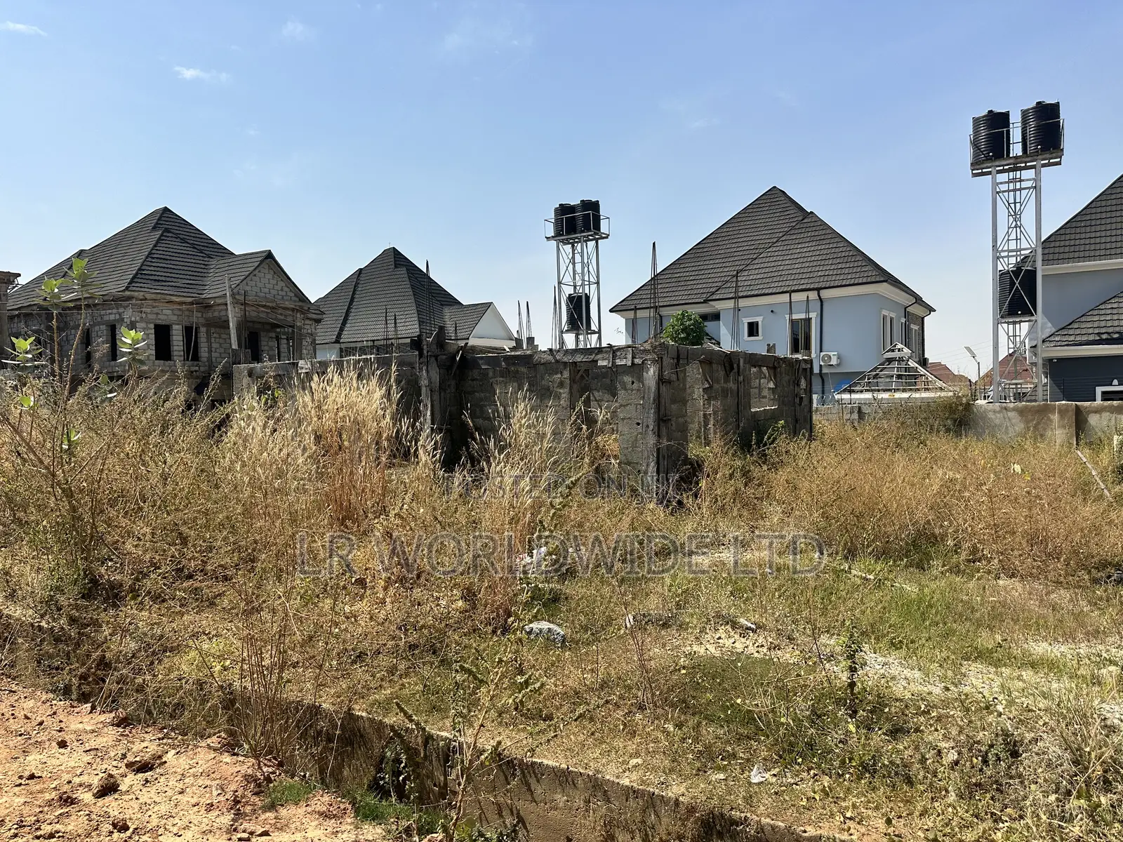 5bdrm Duplex in Lugbe District for sale