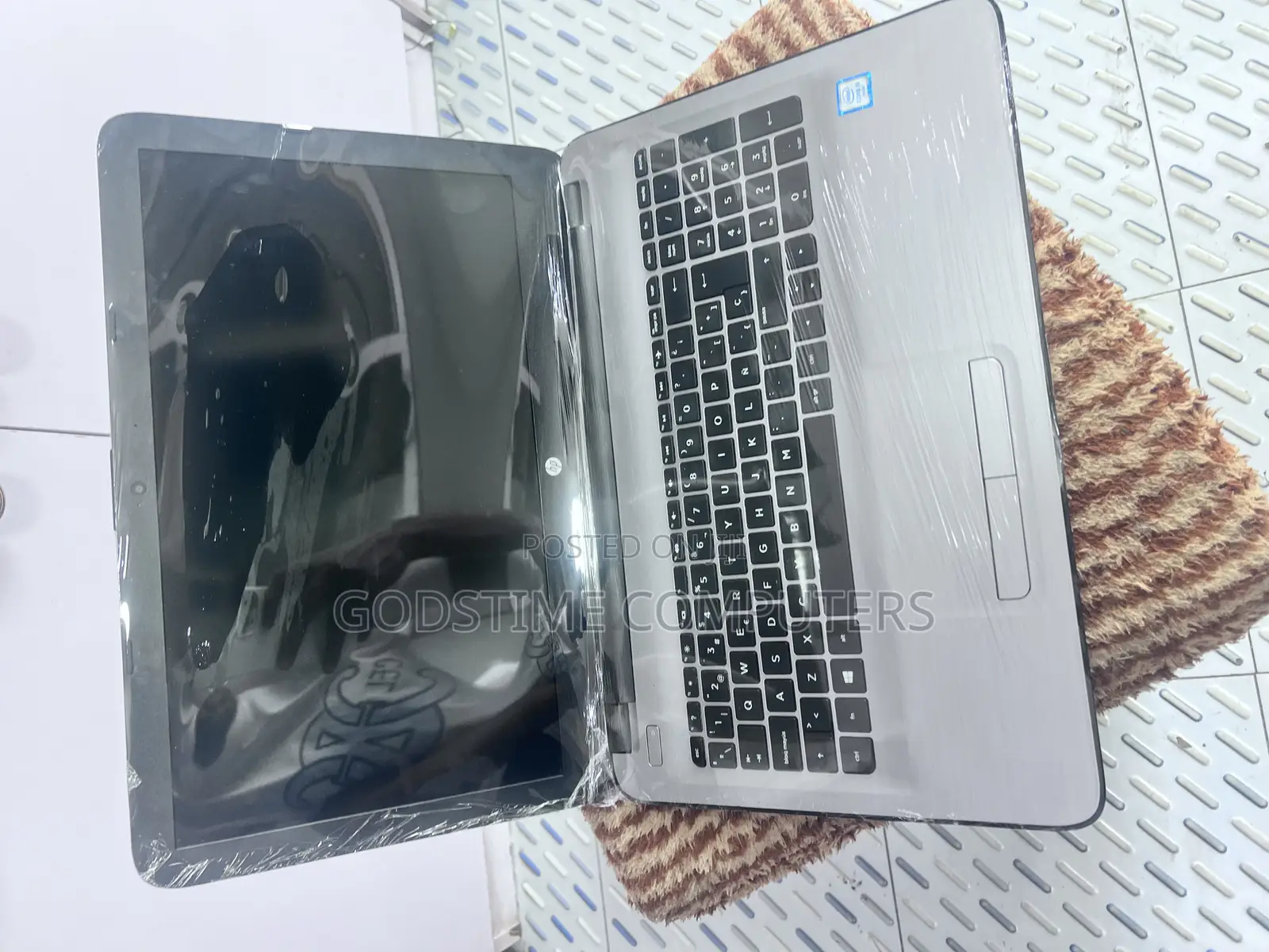 New Laptop HP 250 G5 8GB Intel Core I5 HDD+SSD 1T