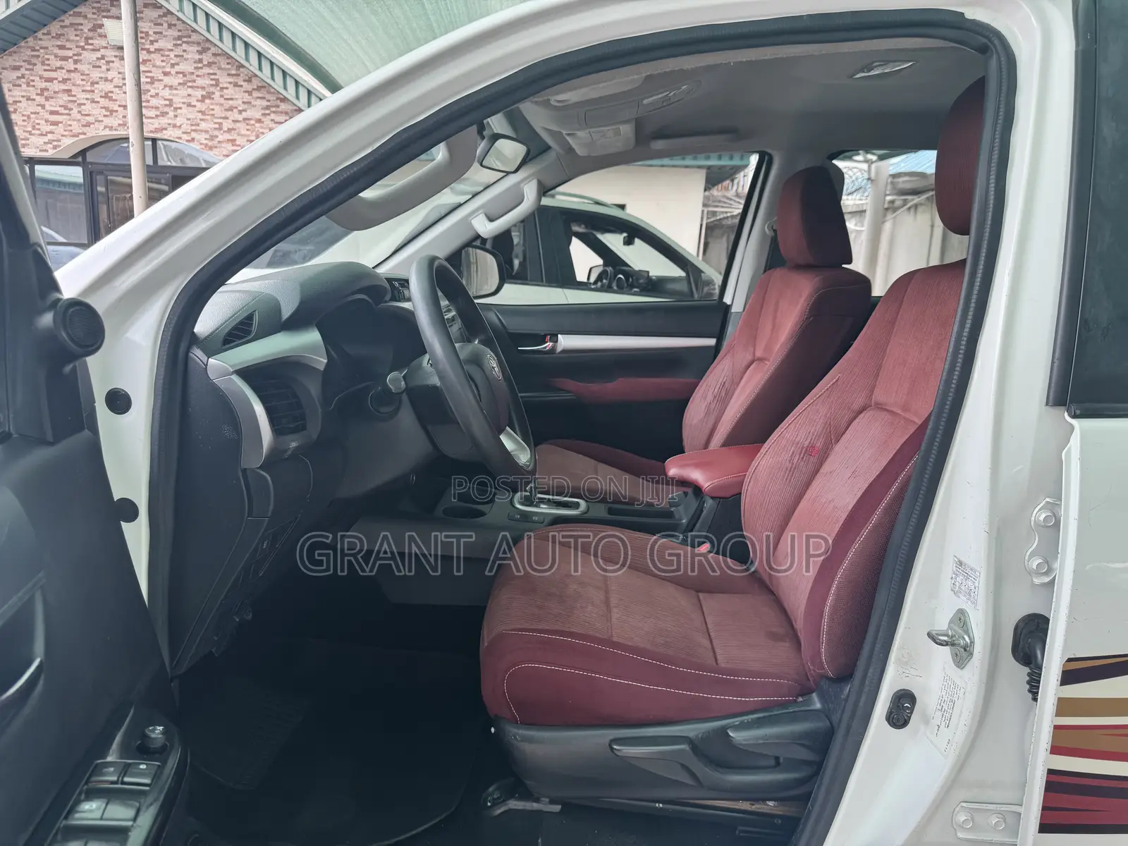 Toyota Hilux 2020 White