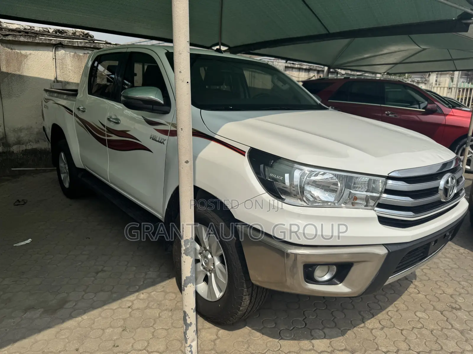 Toyota Hilux 2020 White