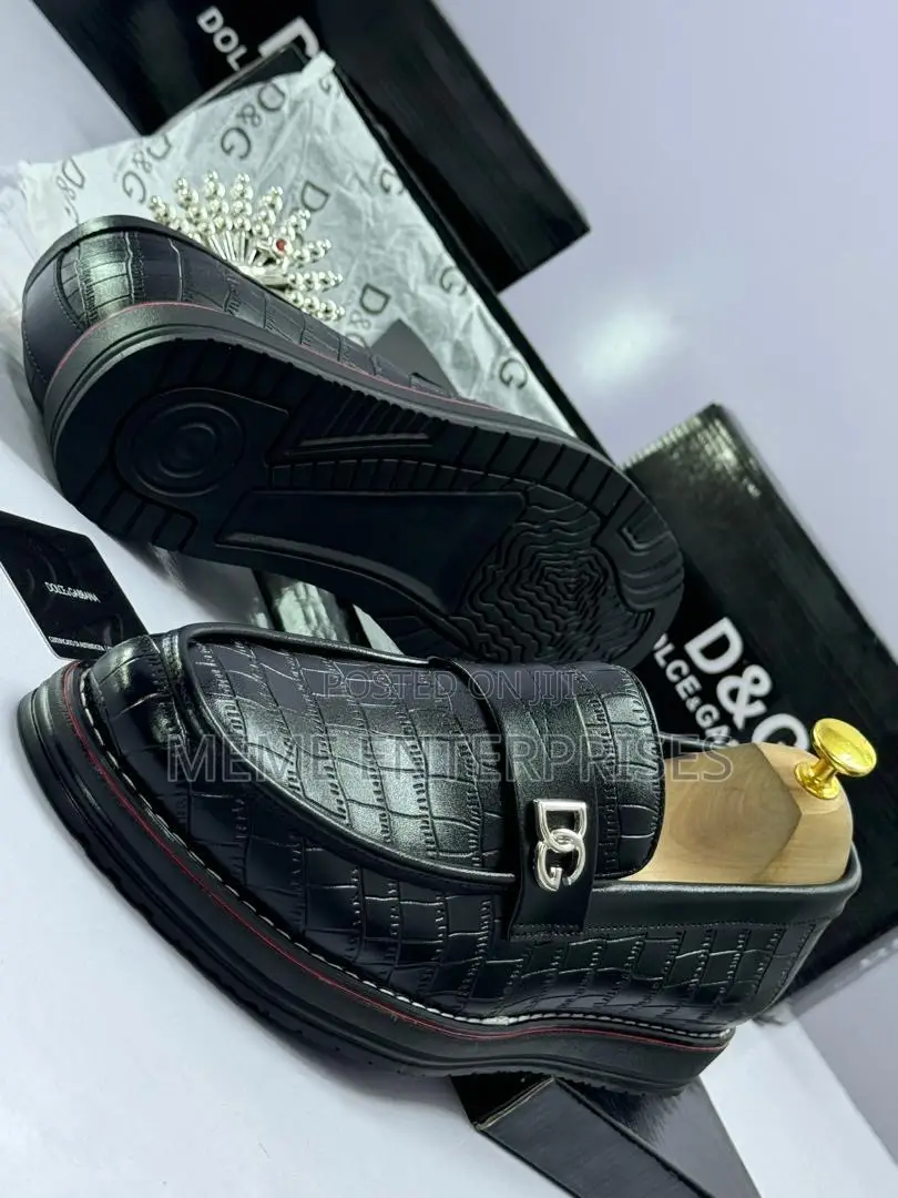 Black/Brown Shoe
