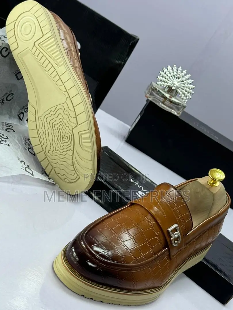 Black/Brown Shoe