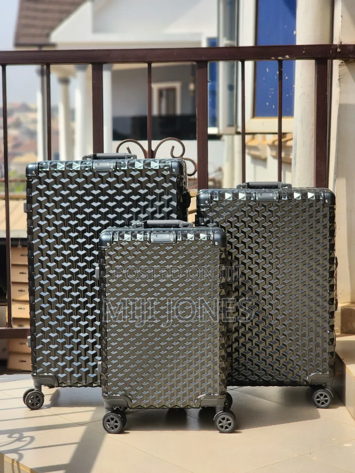 Luxury Luggage Set in Colours