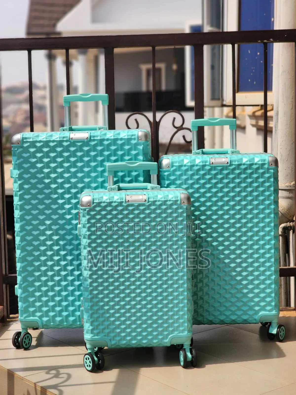 Luxury Luggage Set in Colours