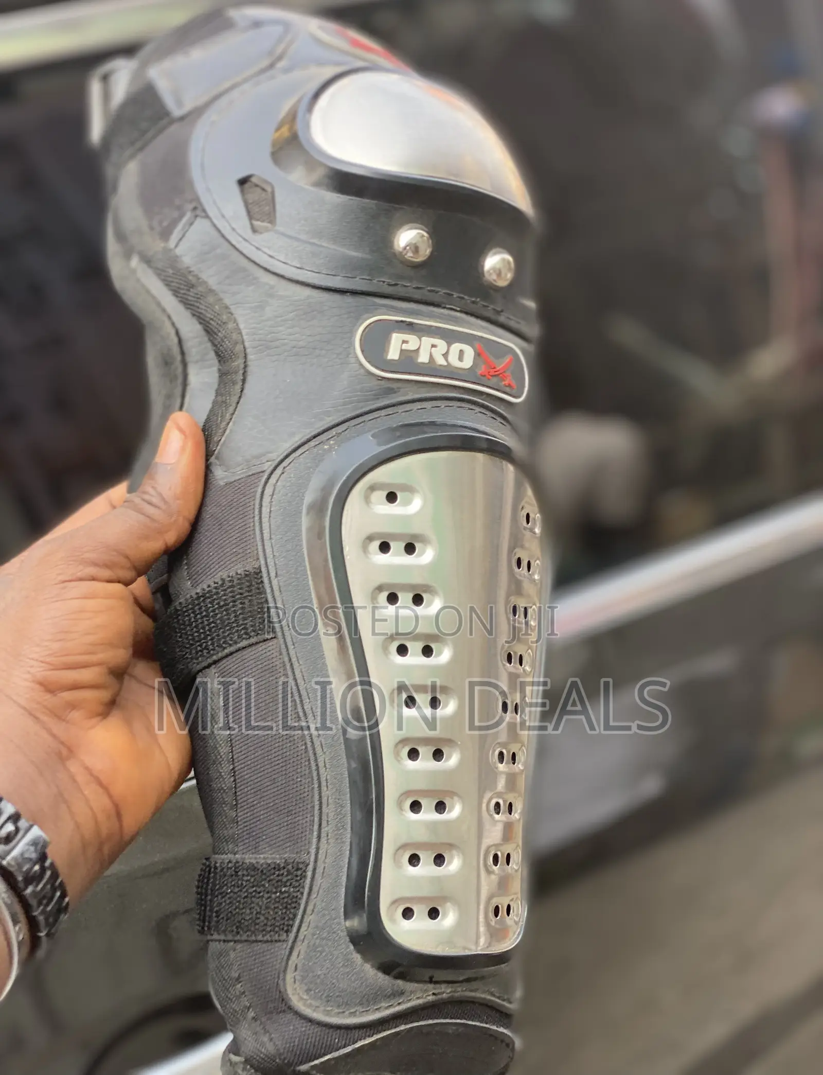 Stylish Luxe Motorcycle Full Protective Knee Guards