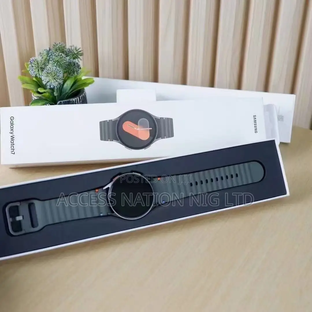 Samsung Galaxy Watch 7 2025 Version Super Amoled Display