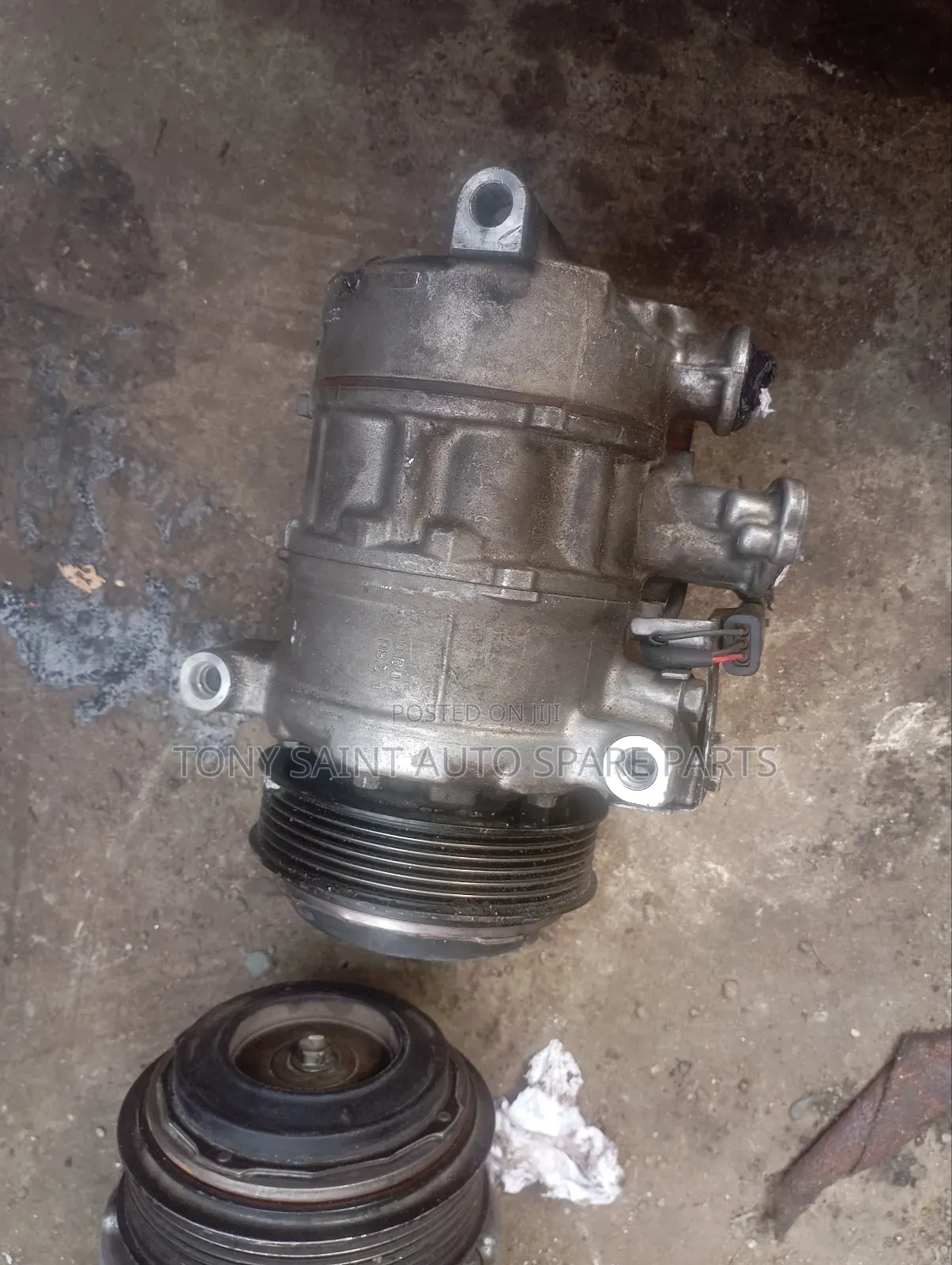 Car Ac Compressor for Mercedes Benz C300 and E300 2015-2020 Model