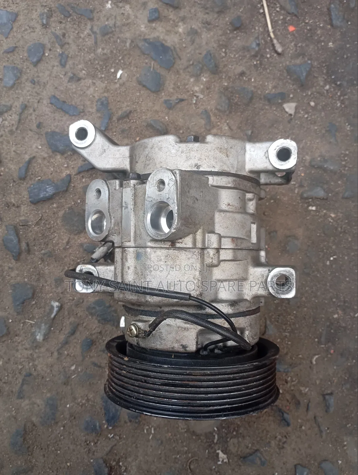 Car AC Compressor for Toyota Hilux Fuel 2005-2012 Model