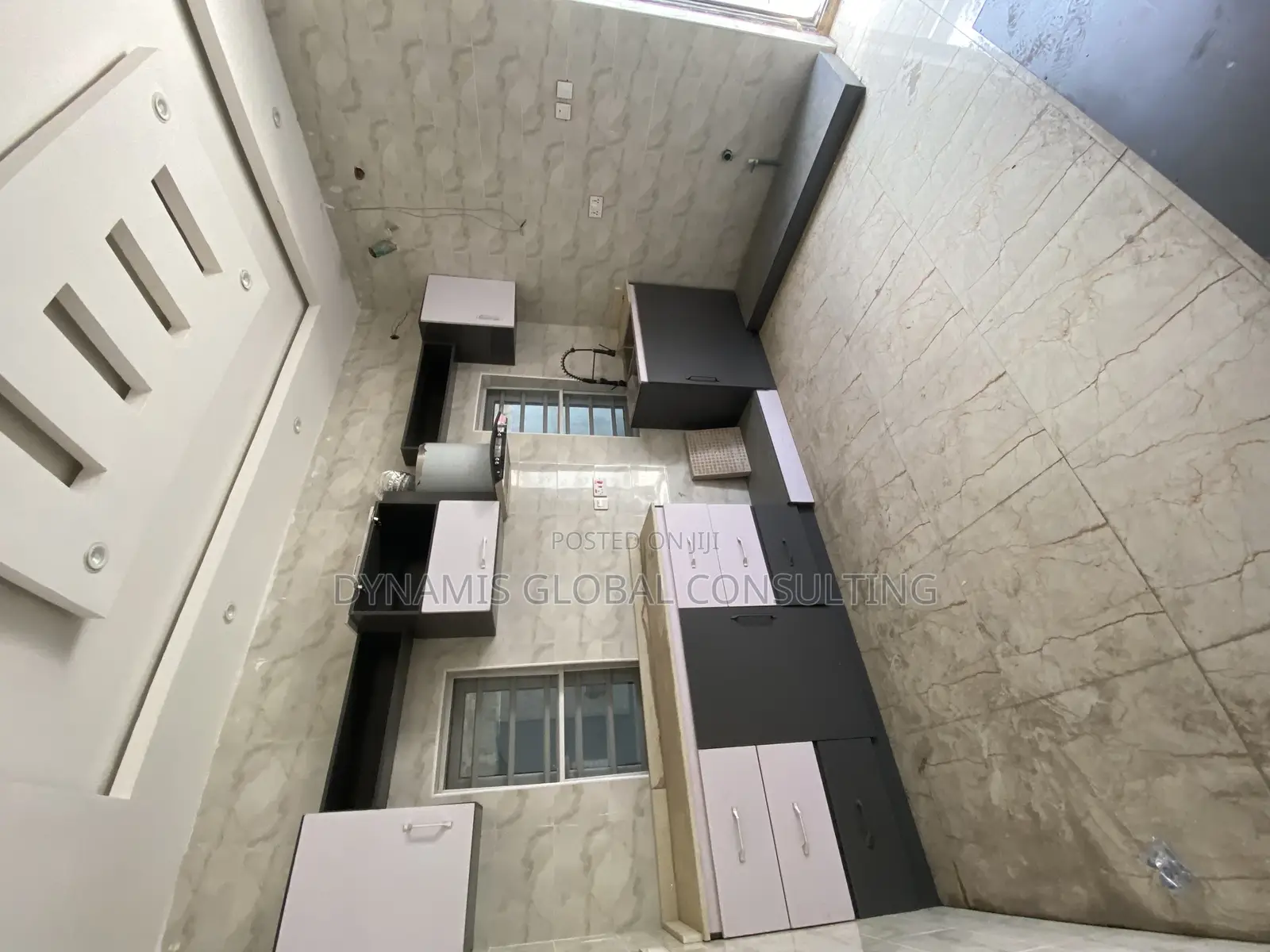 Furnished 4bdrm Duplex in Waterfront Estate for sale