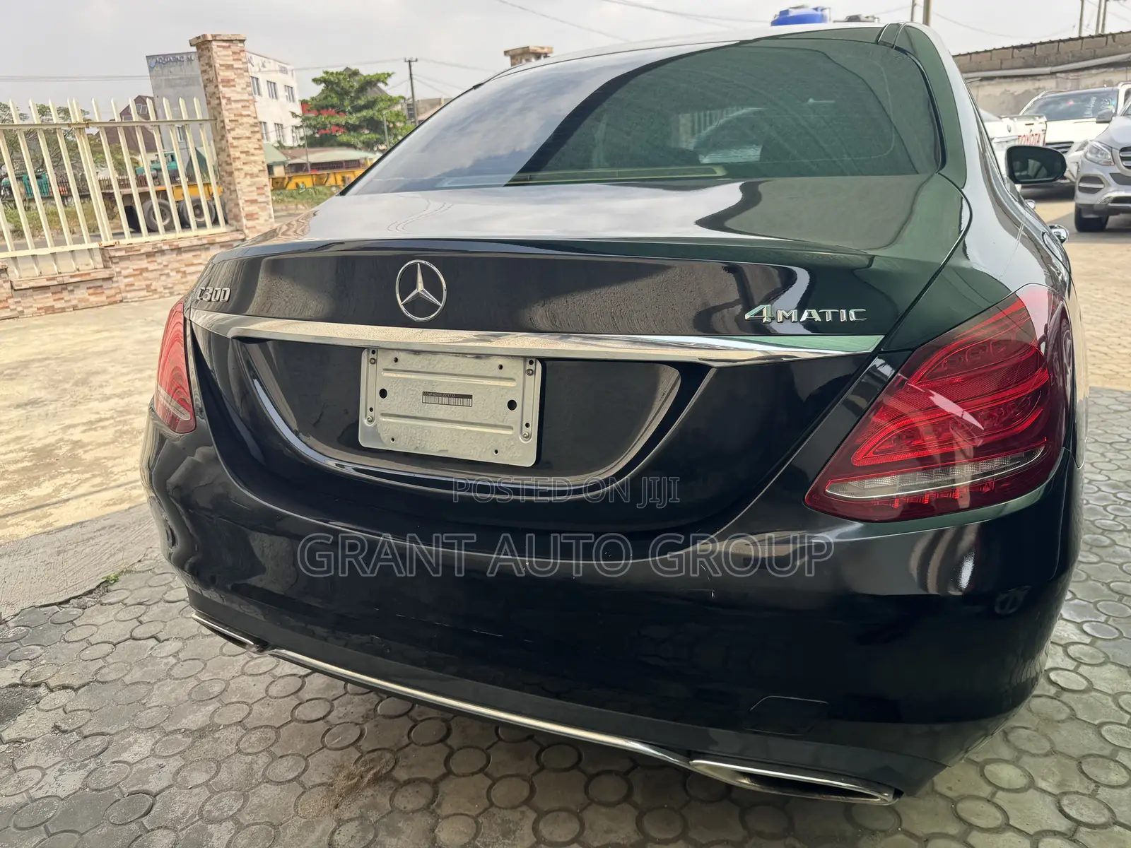 Mercedes-Benz C300 Luxury 4dr AWD 4Matic Sedan (2.0L 4cyl 7A) 2015