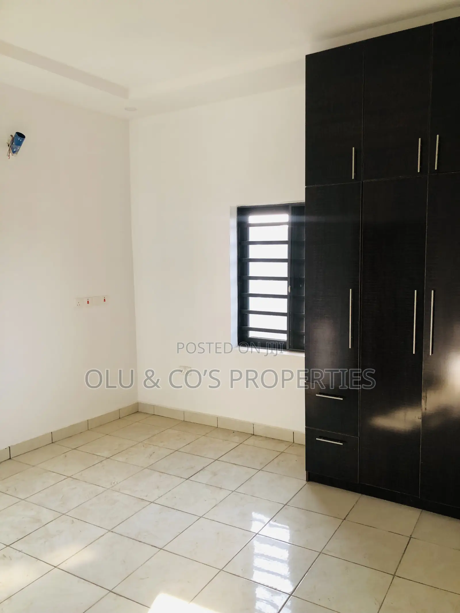 1bdrm Room & Parlour in Nut District for rent