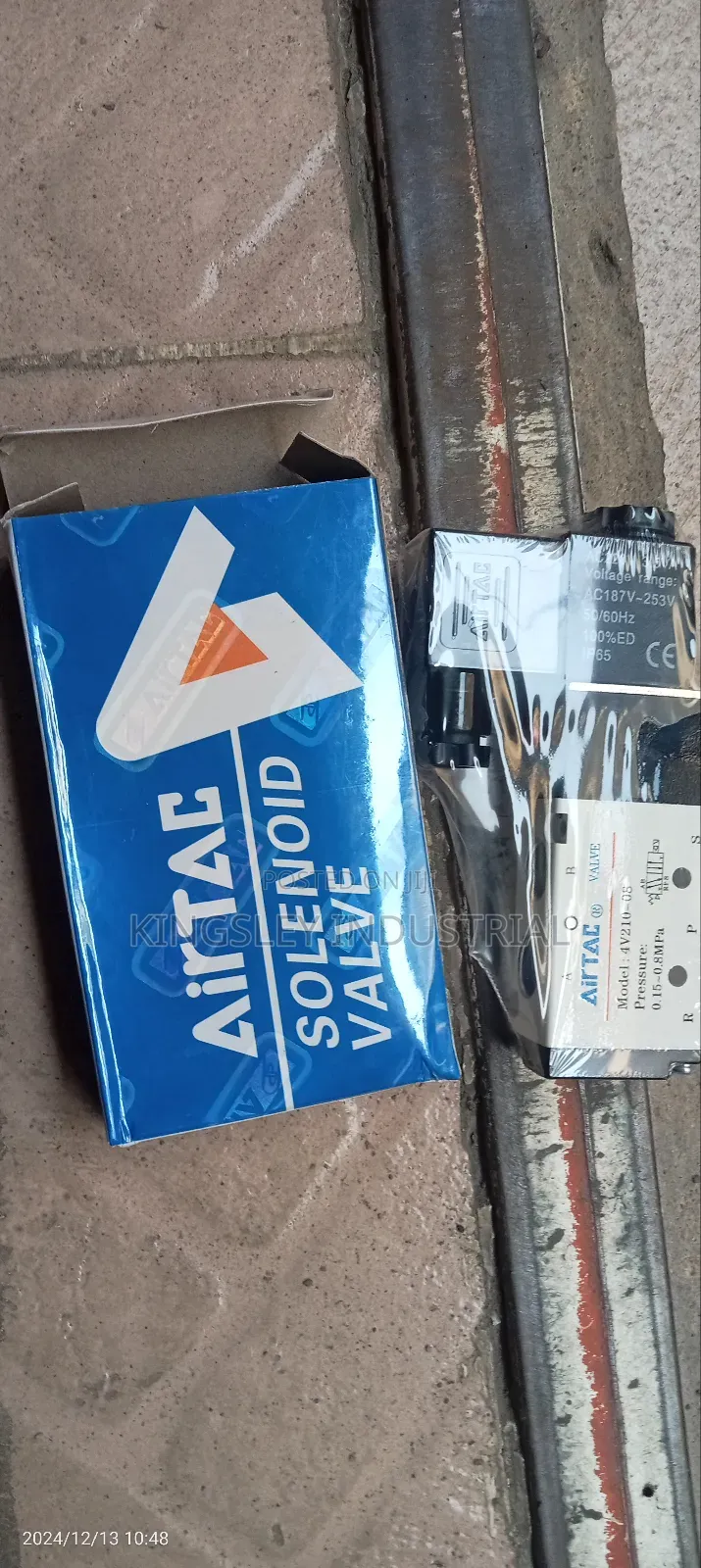 Solenoid Pressure Valve 4v210-08 Airtac With 220v Coil