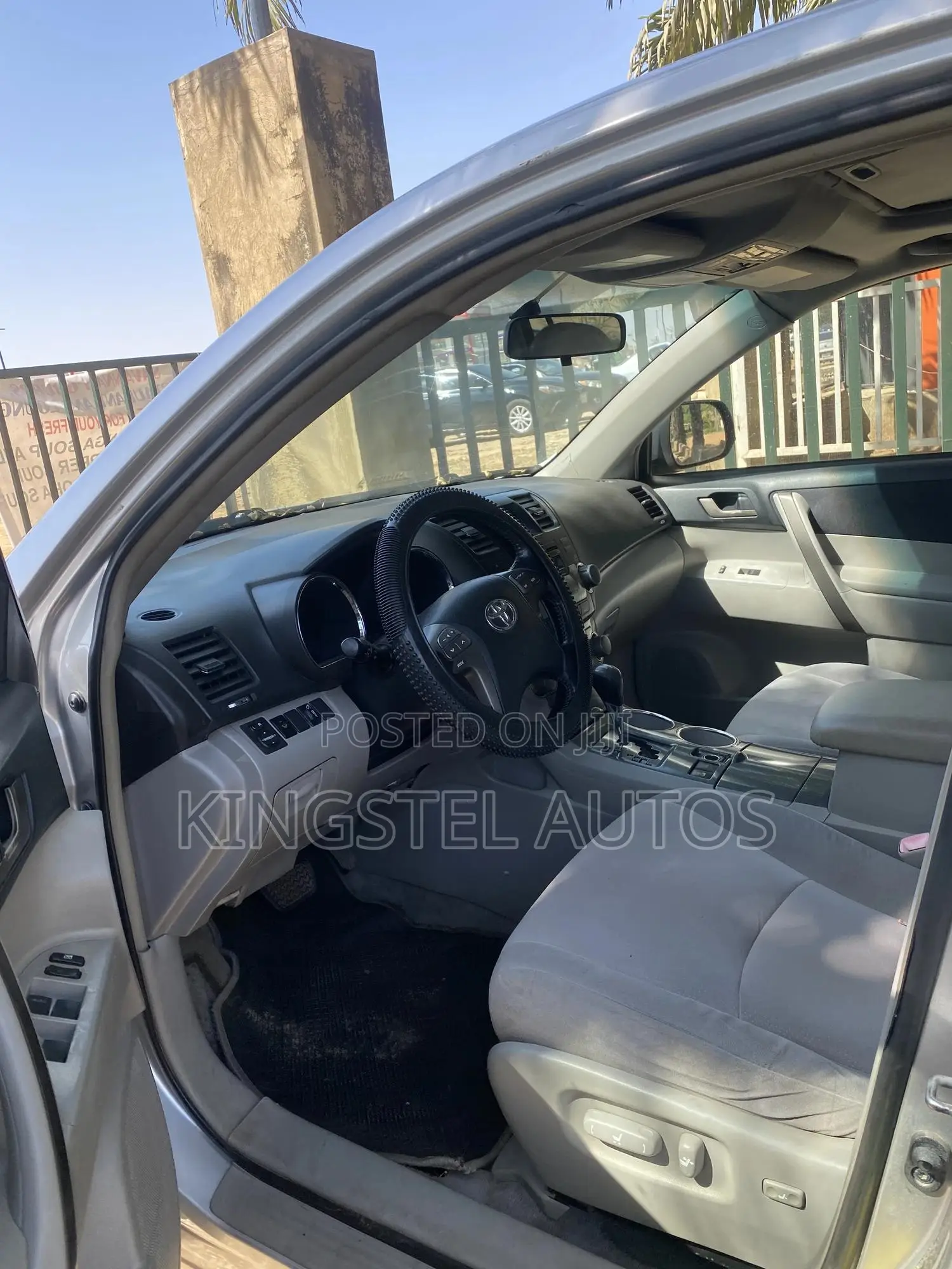Toyota Highlander SE 2010 Silver