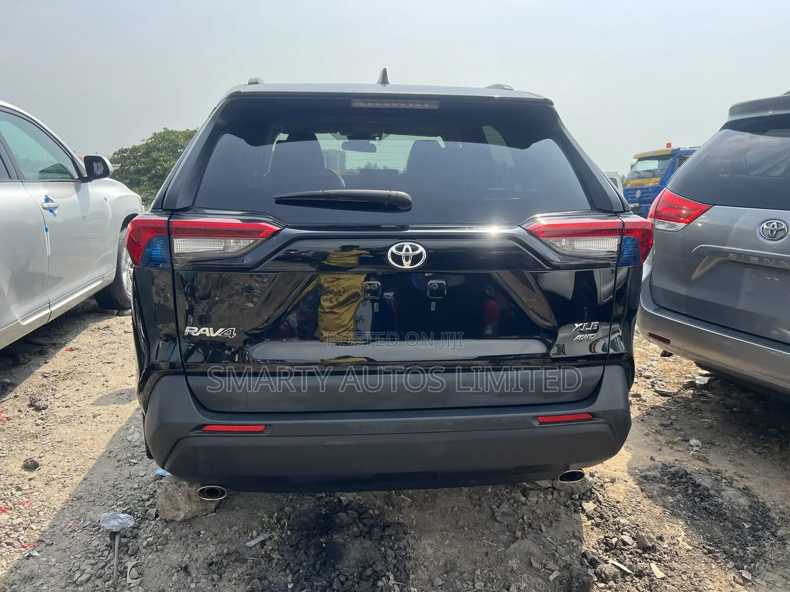 Toyota RAV4 XLE Premium 2022 Black