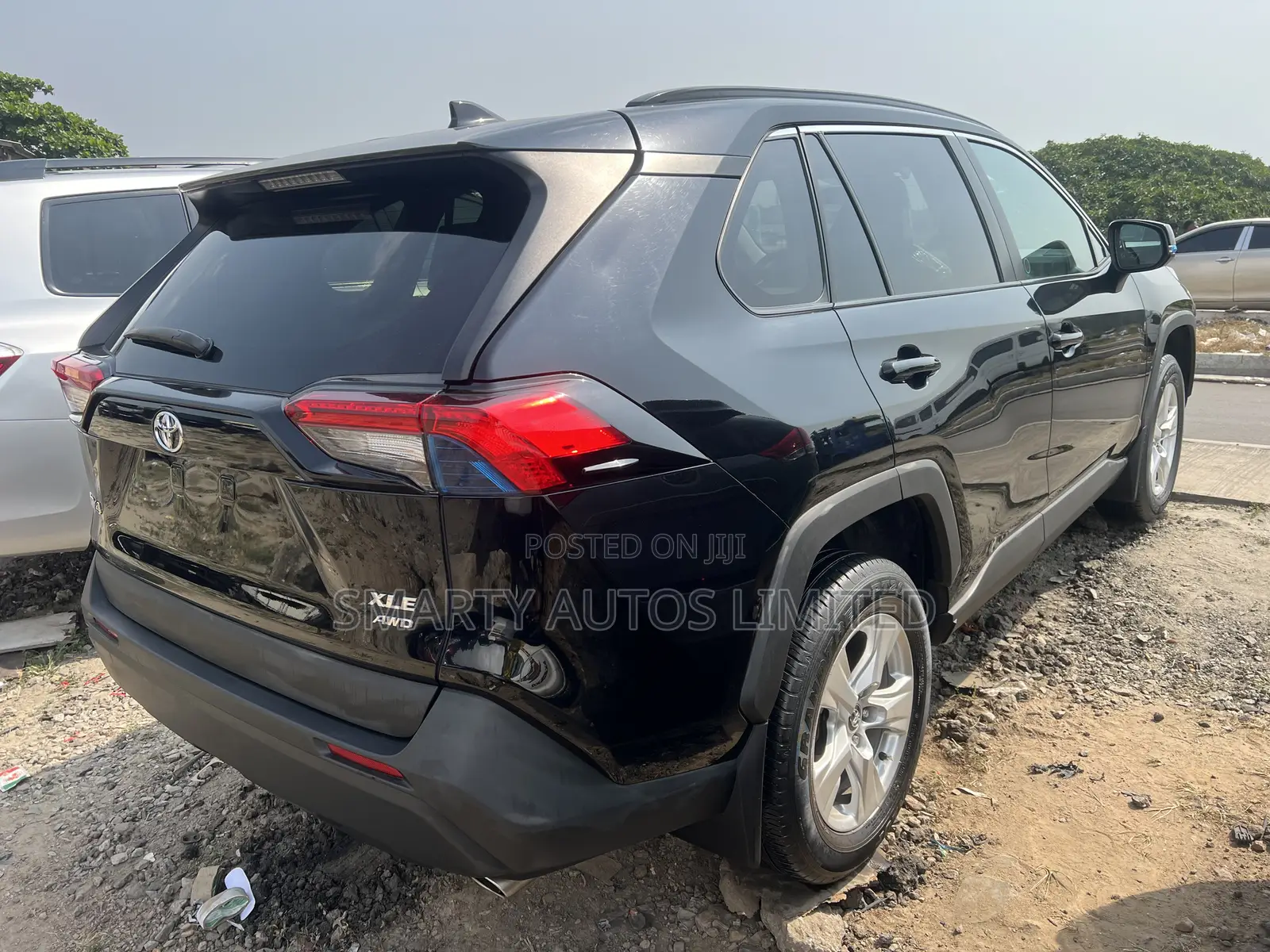 Toyota RAV4 XLE Premium 2022 Black